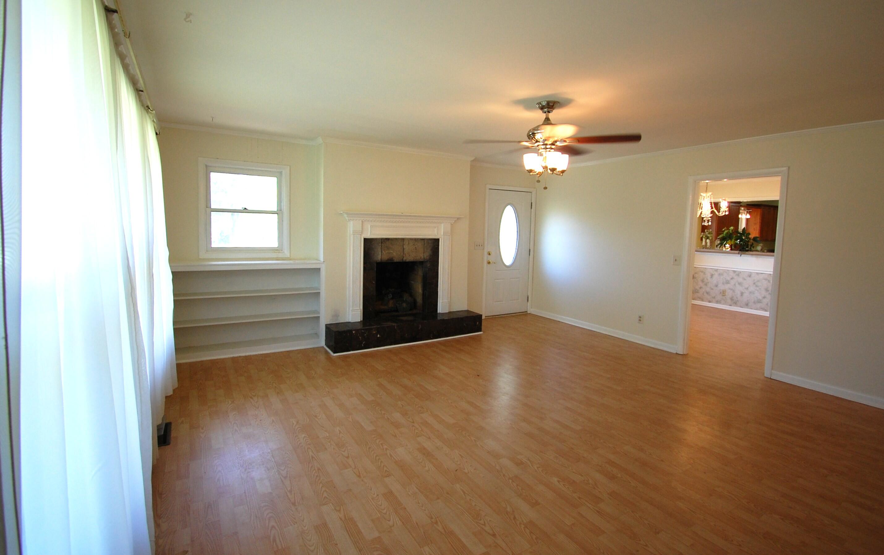 150 Maple Court Property Photo 4