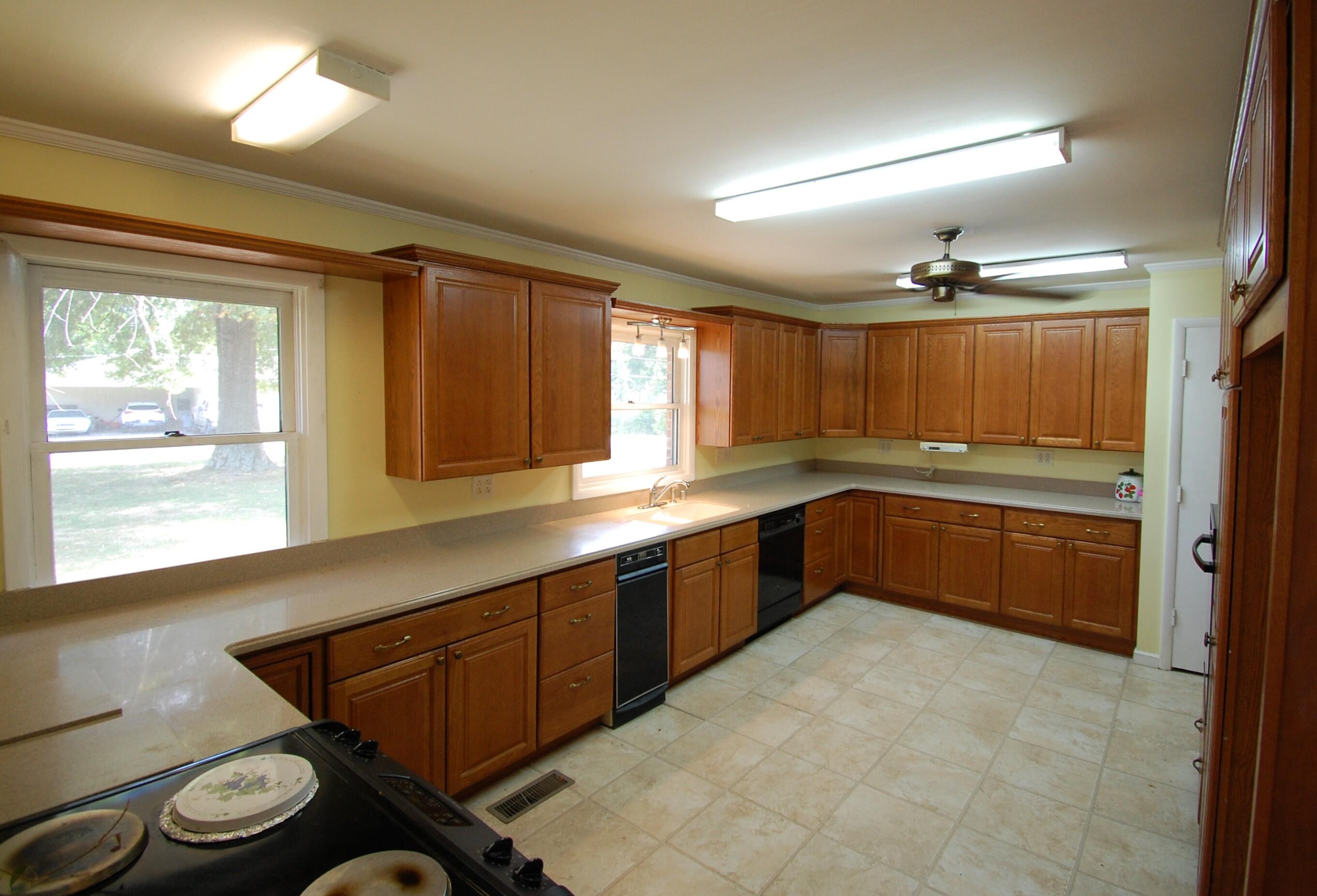 150 Maple Court Property Photo 8