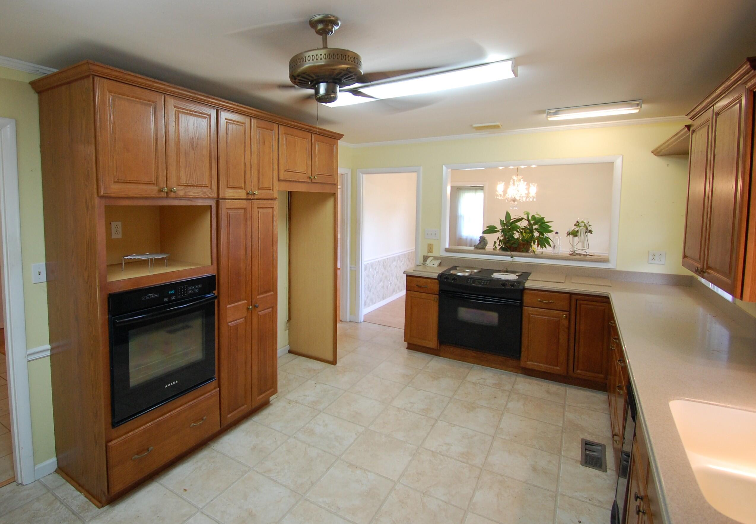 150 Maple Court Property Photo 9