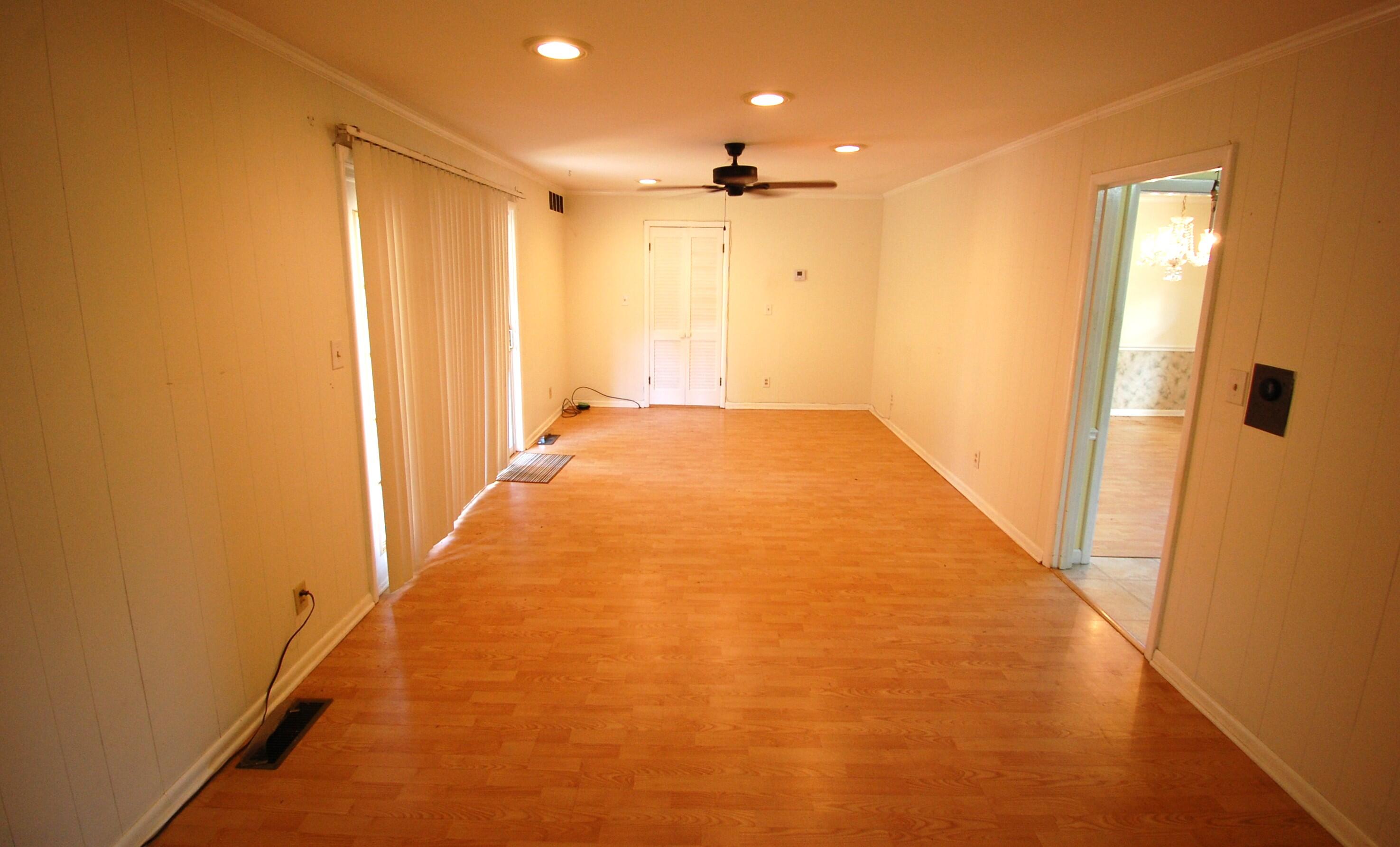 150 Maple Court Property Photo 11