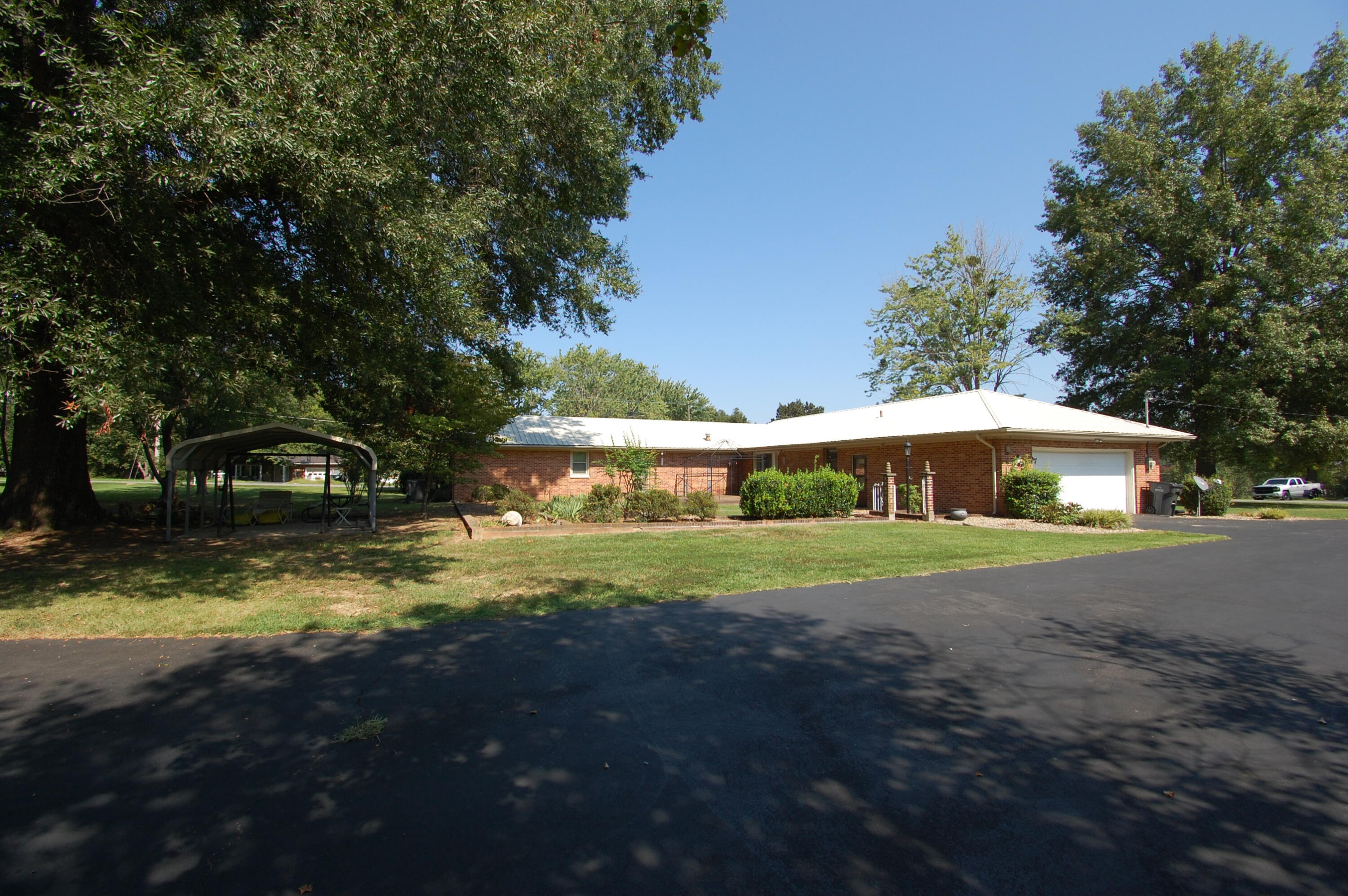 150 Maple Court Property Photo 24