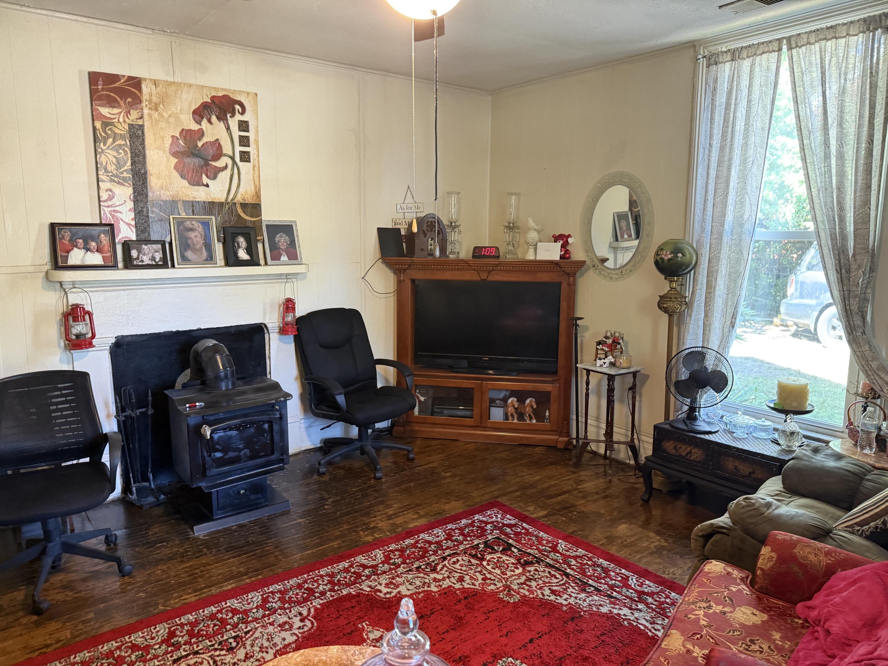 403 Logan Avenue Property Photo 8