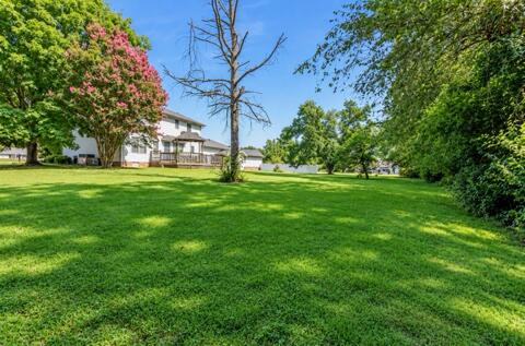 1512 Oak Ridge Court Property Photo 3