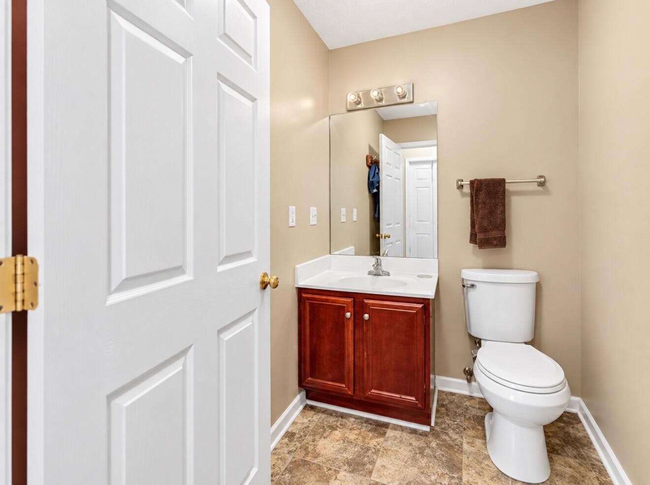 1512 Oak Ridge Court Property Photo 17