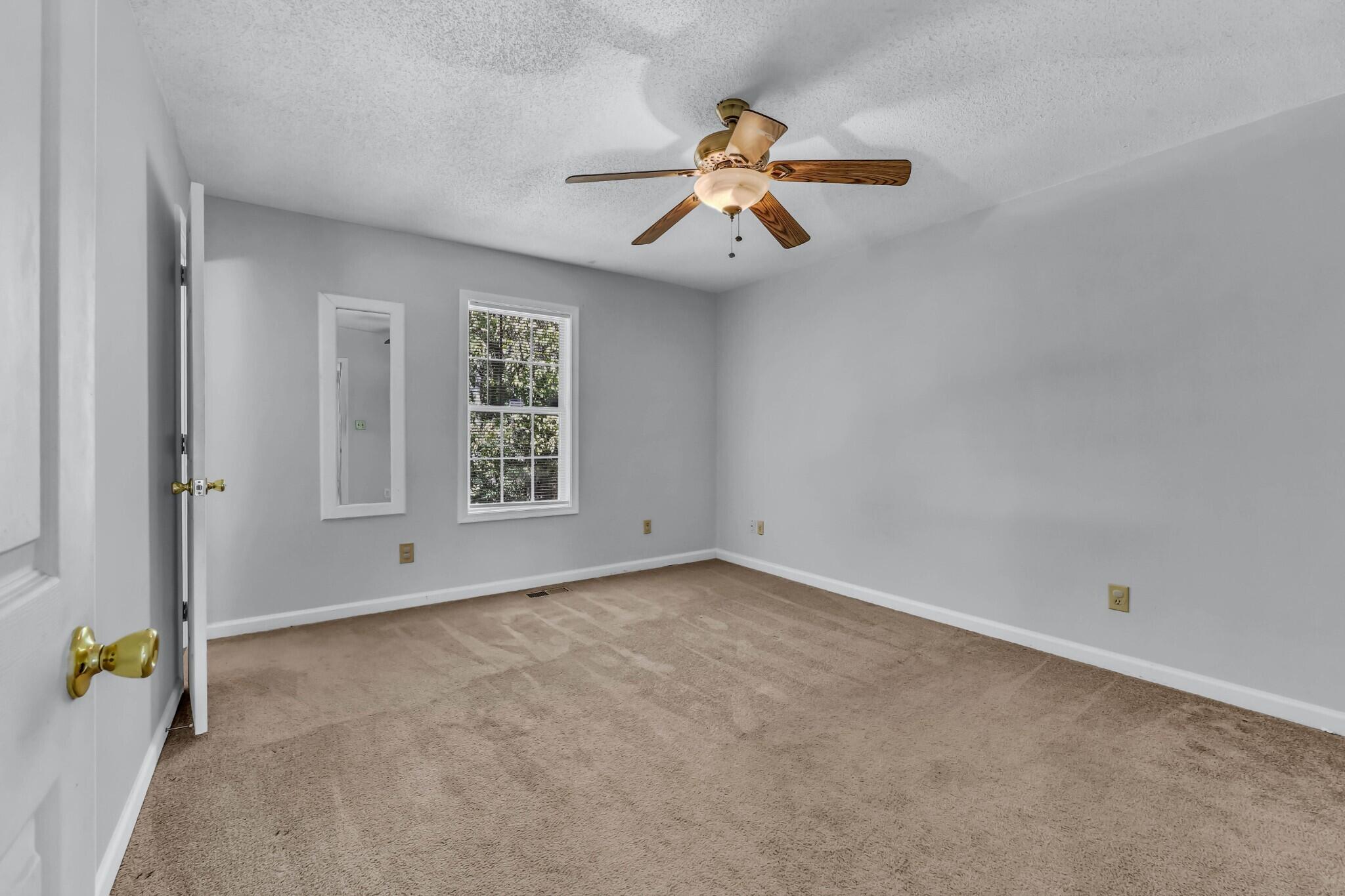 1036 Bush Avenue Property Photo 8