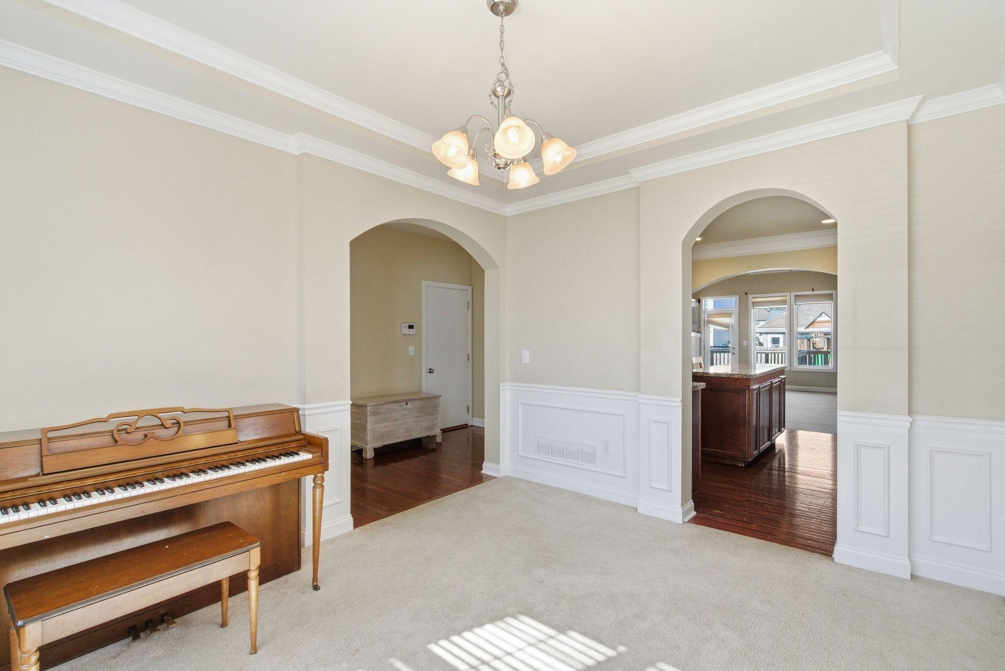 158 Dunn Circle Property Photo 3