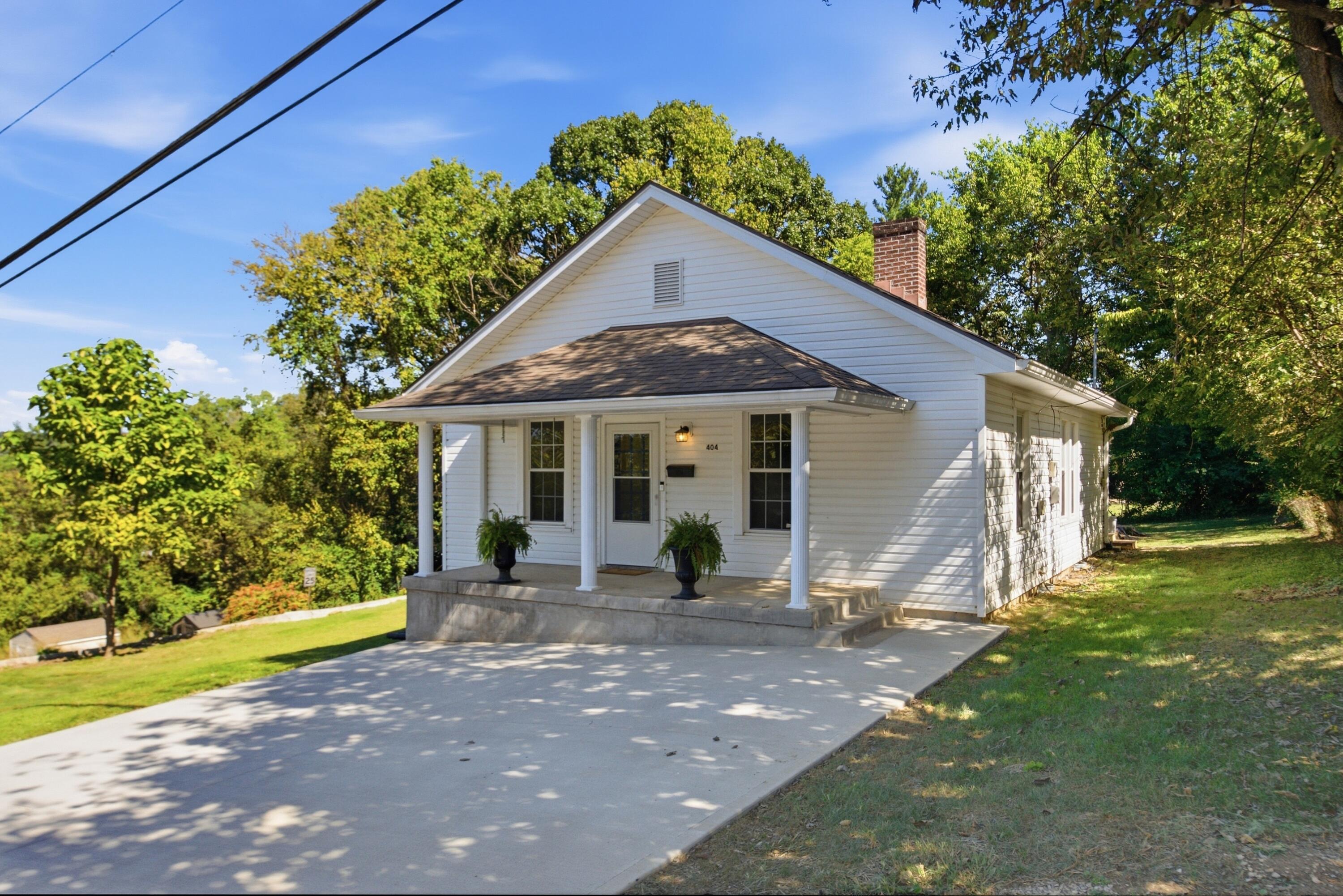 404 Mccreary Avenue Property Photo 3