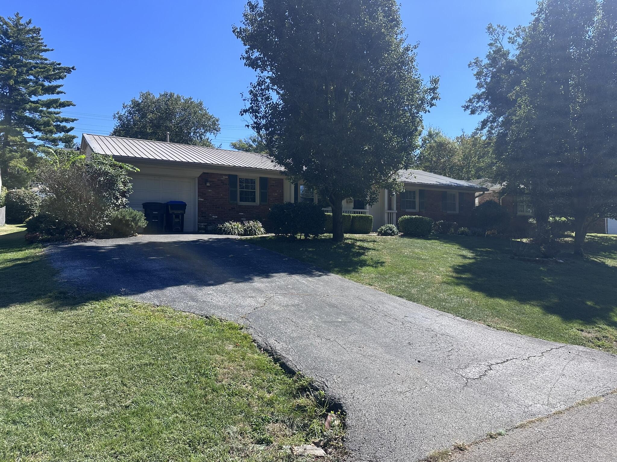 951 Brookhaven Drive Property Photo 3