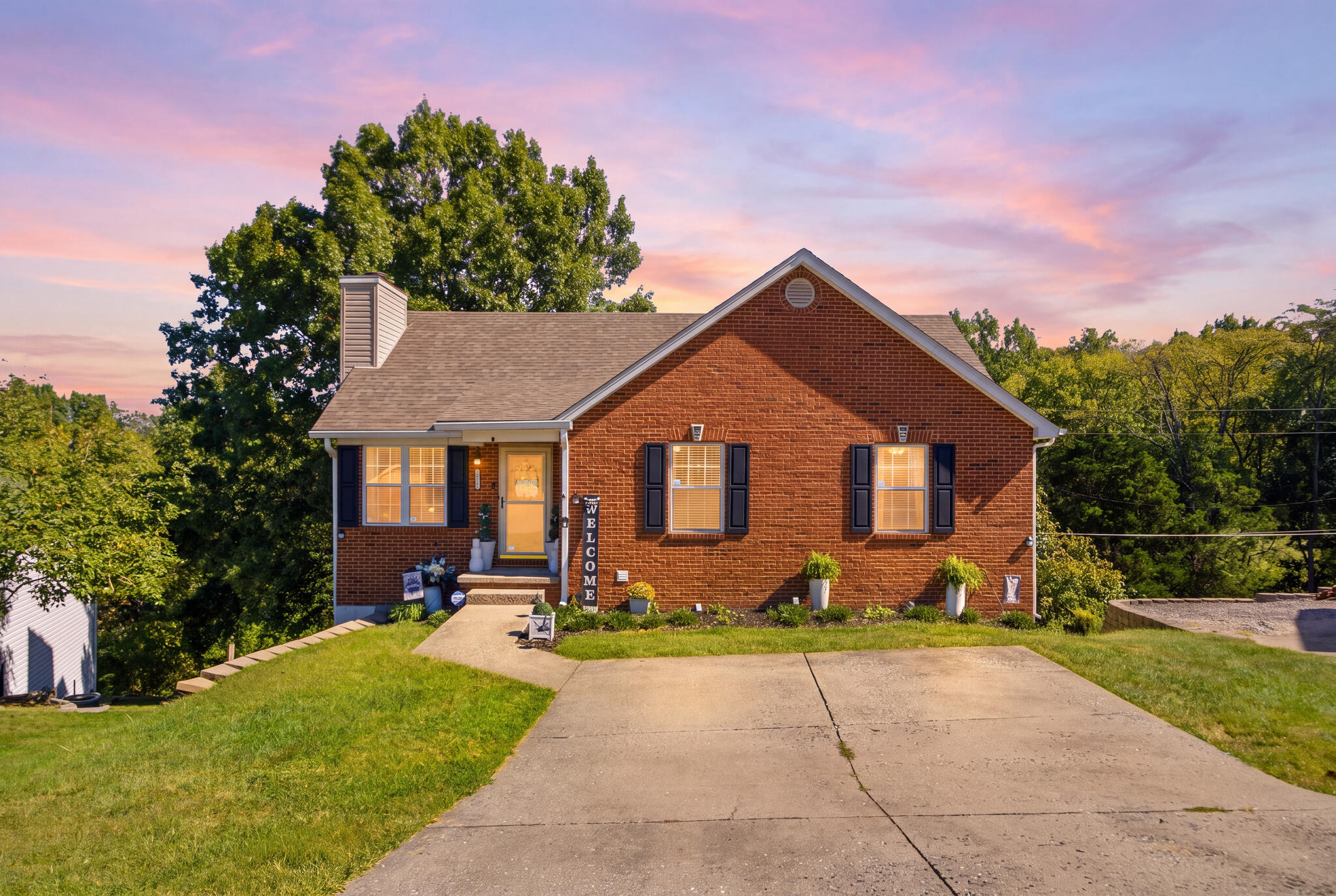 118 River Oak Drive Property Photo 1