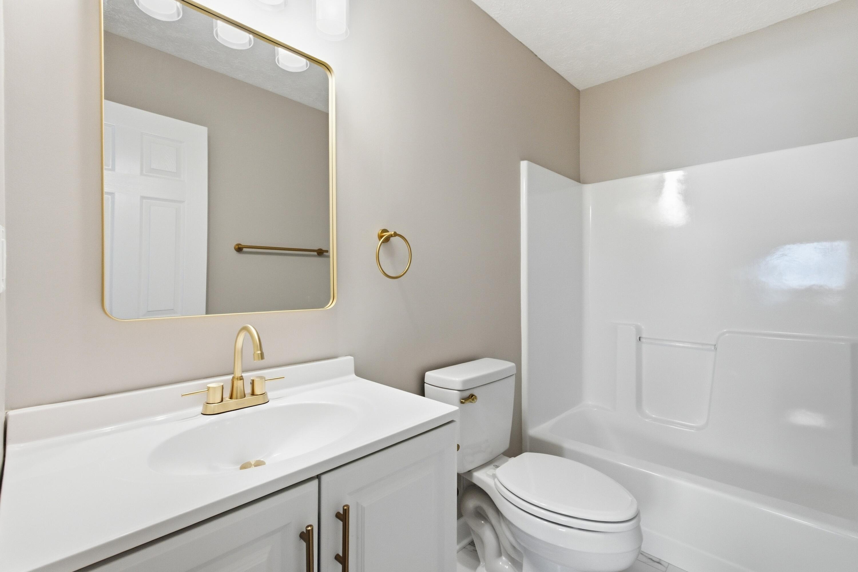 212 Heather Way Property Photo 5