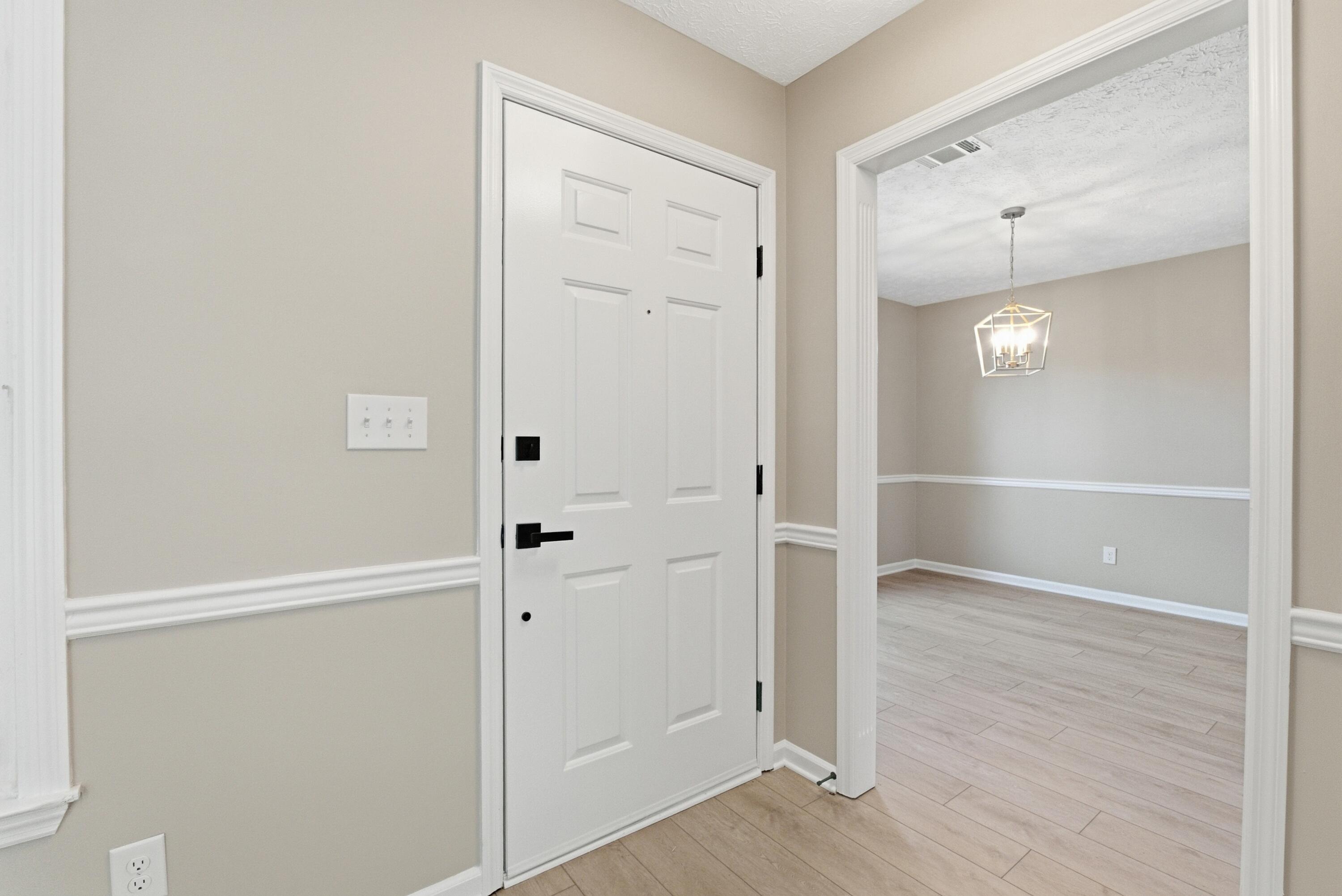 212 Heather Way Property Photo 6