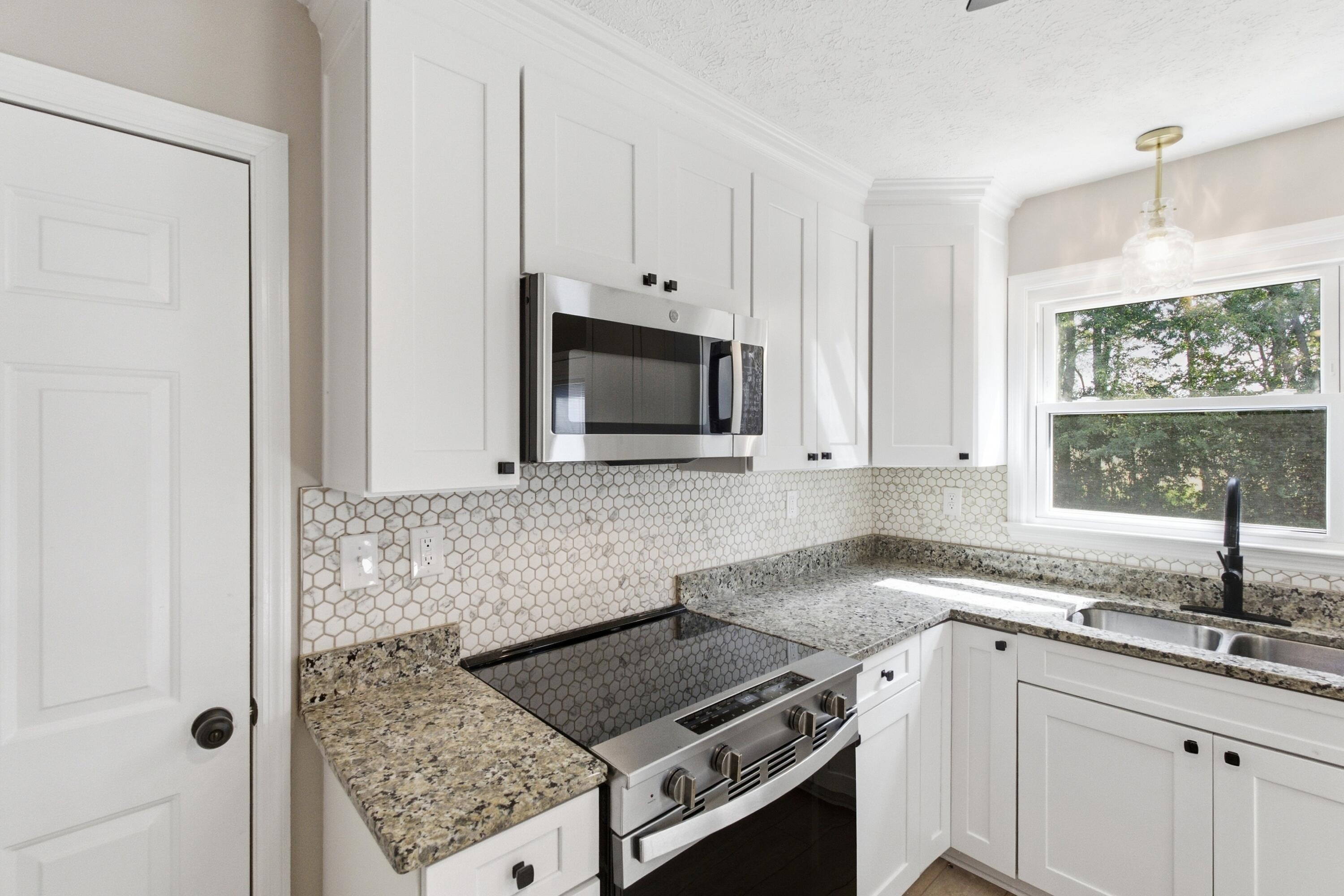 212 Heather Way Property Photo 12