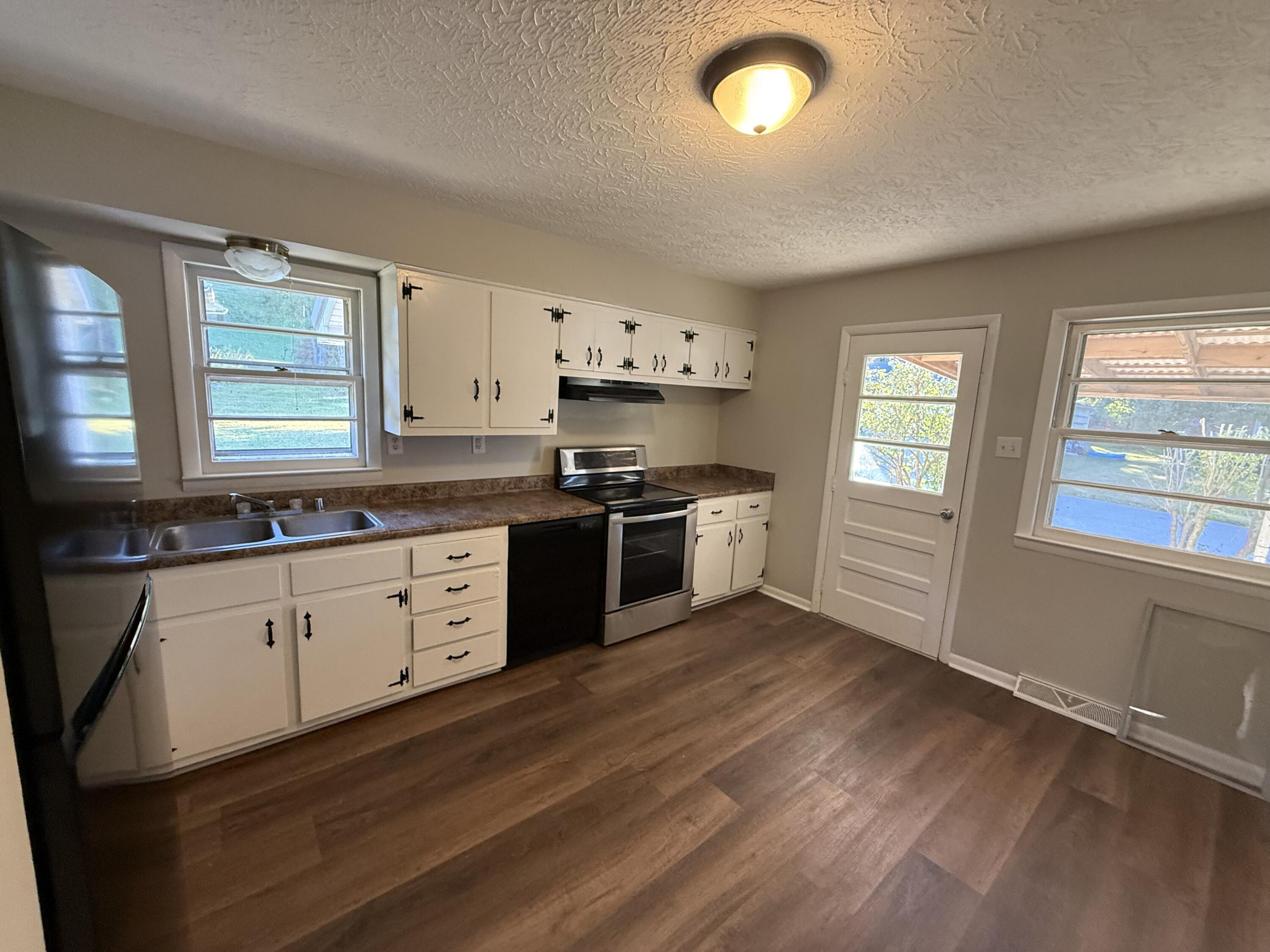 122 Rogers Street Property Photo 3