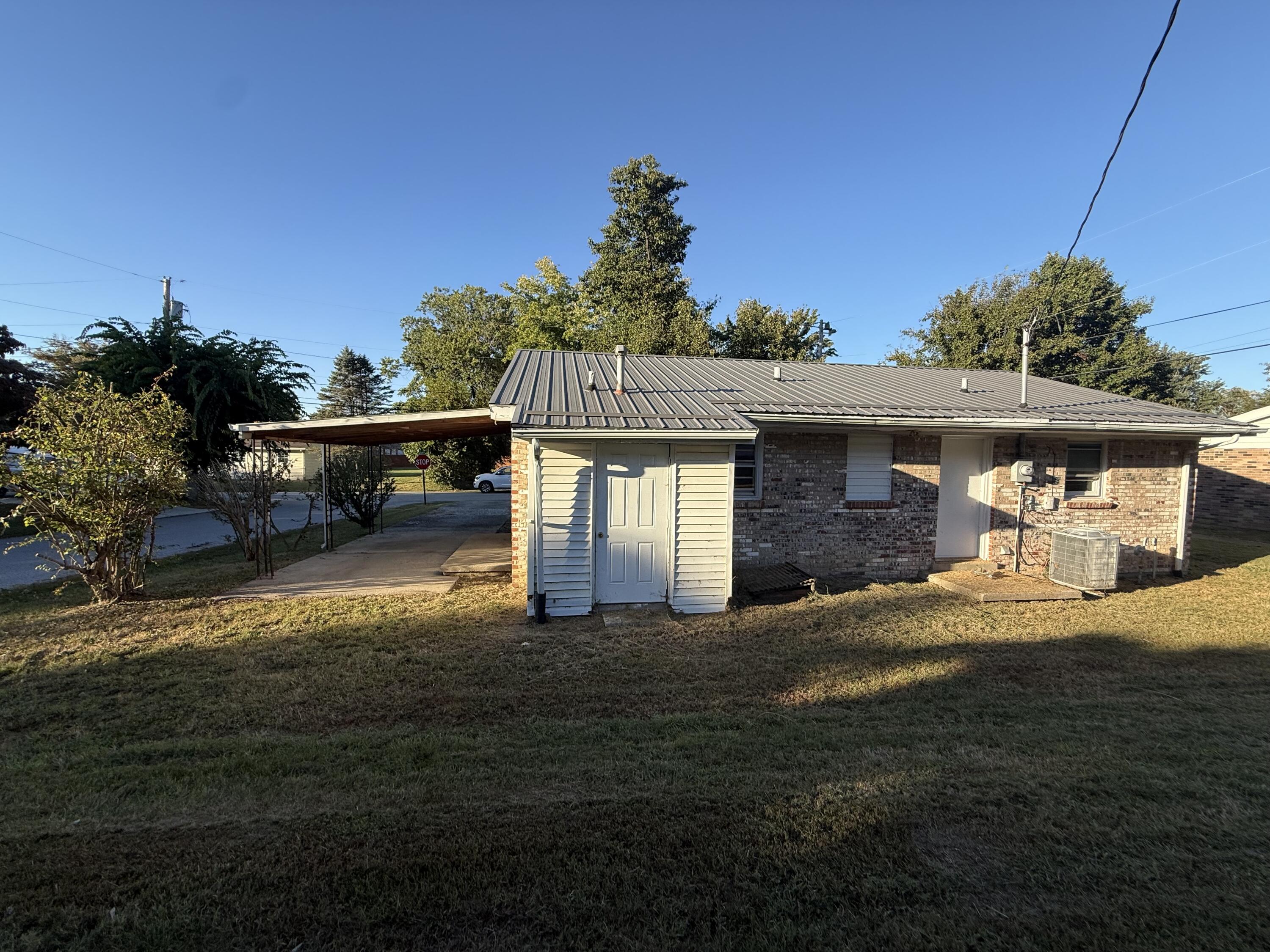 122 Rogers Street Property Photo 14