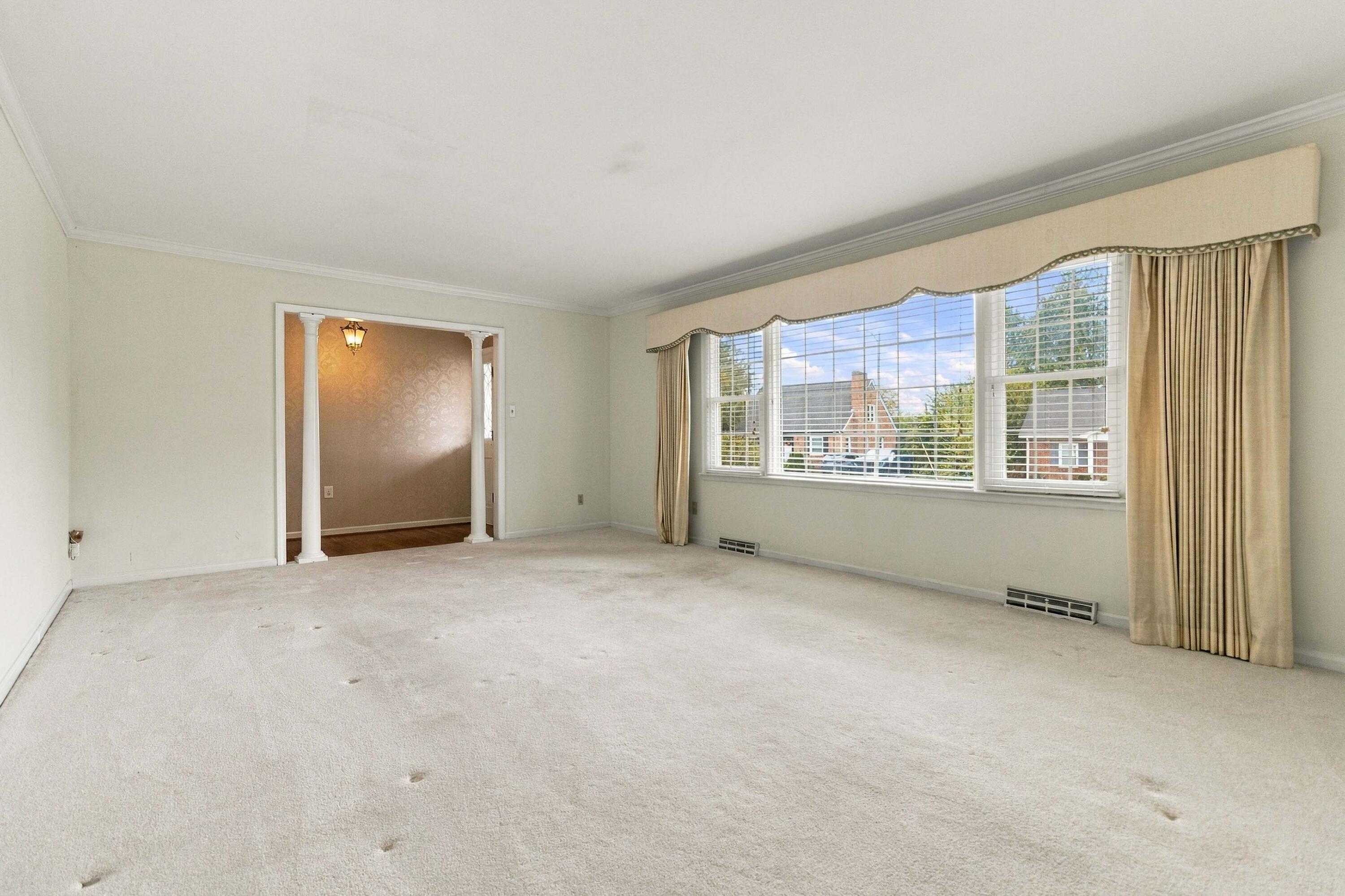 104 N Porter Drive Property Photo 6