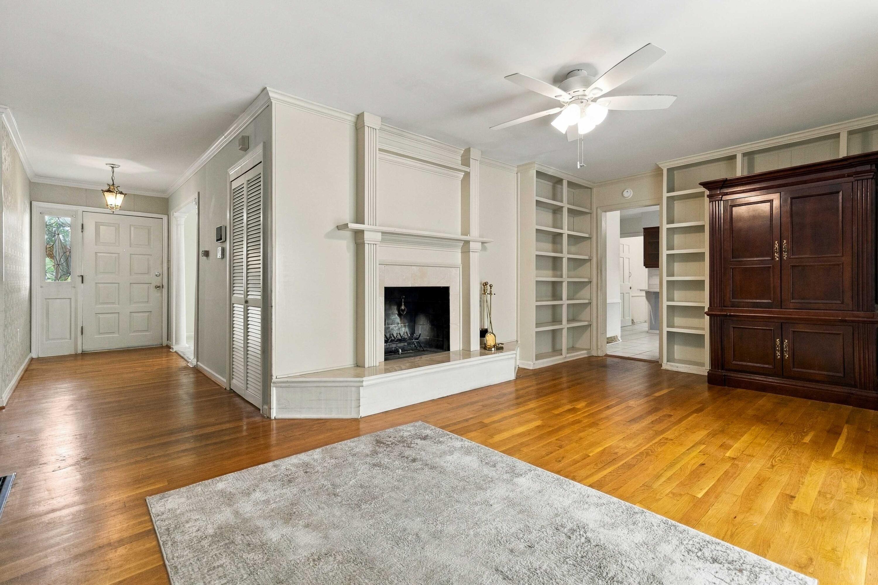 104 N Porter Drive Property Photo 12