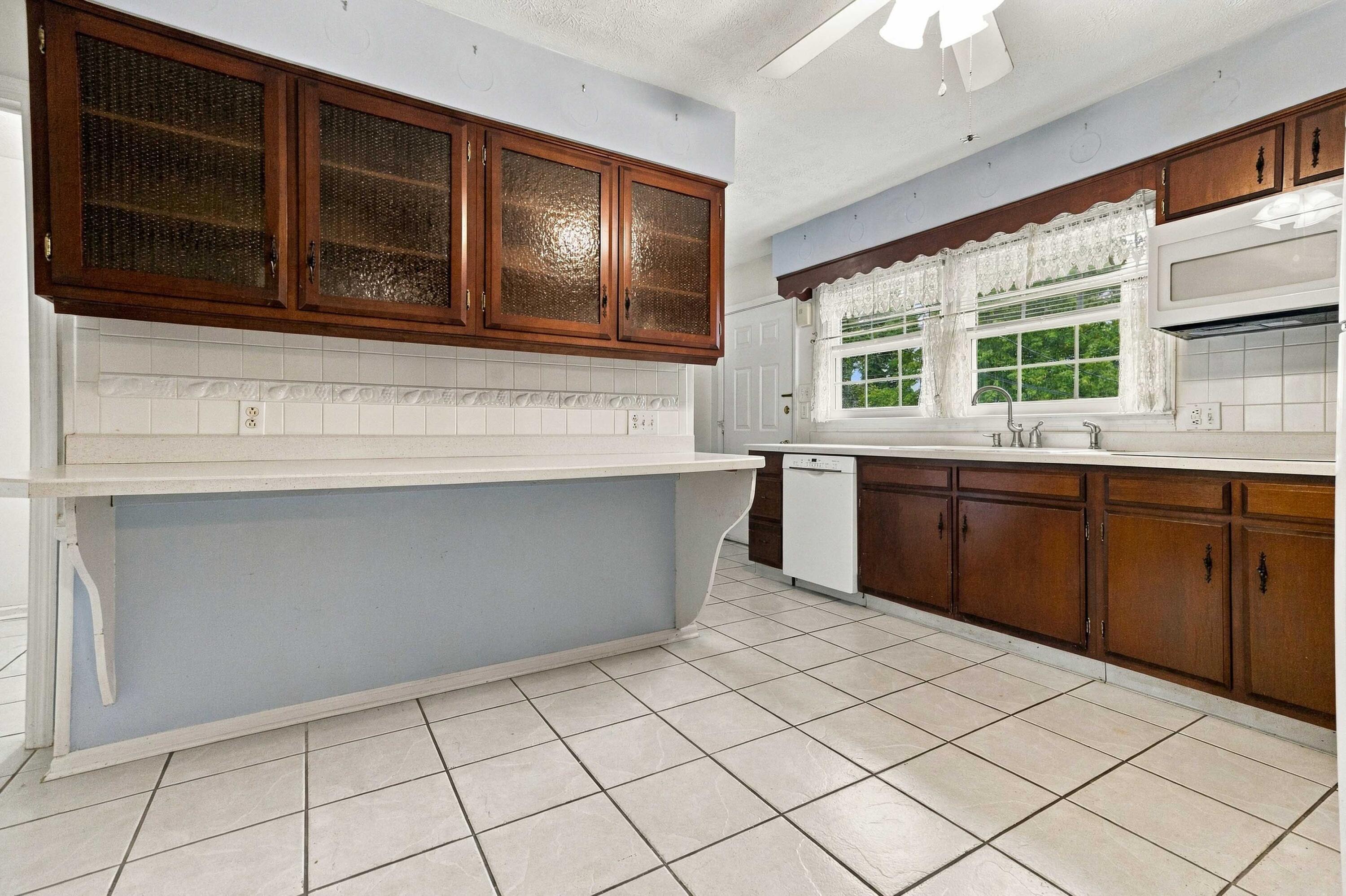 104 N Porter Drive Property Photo 13