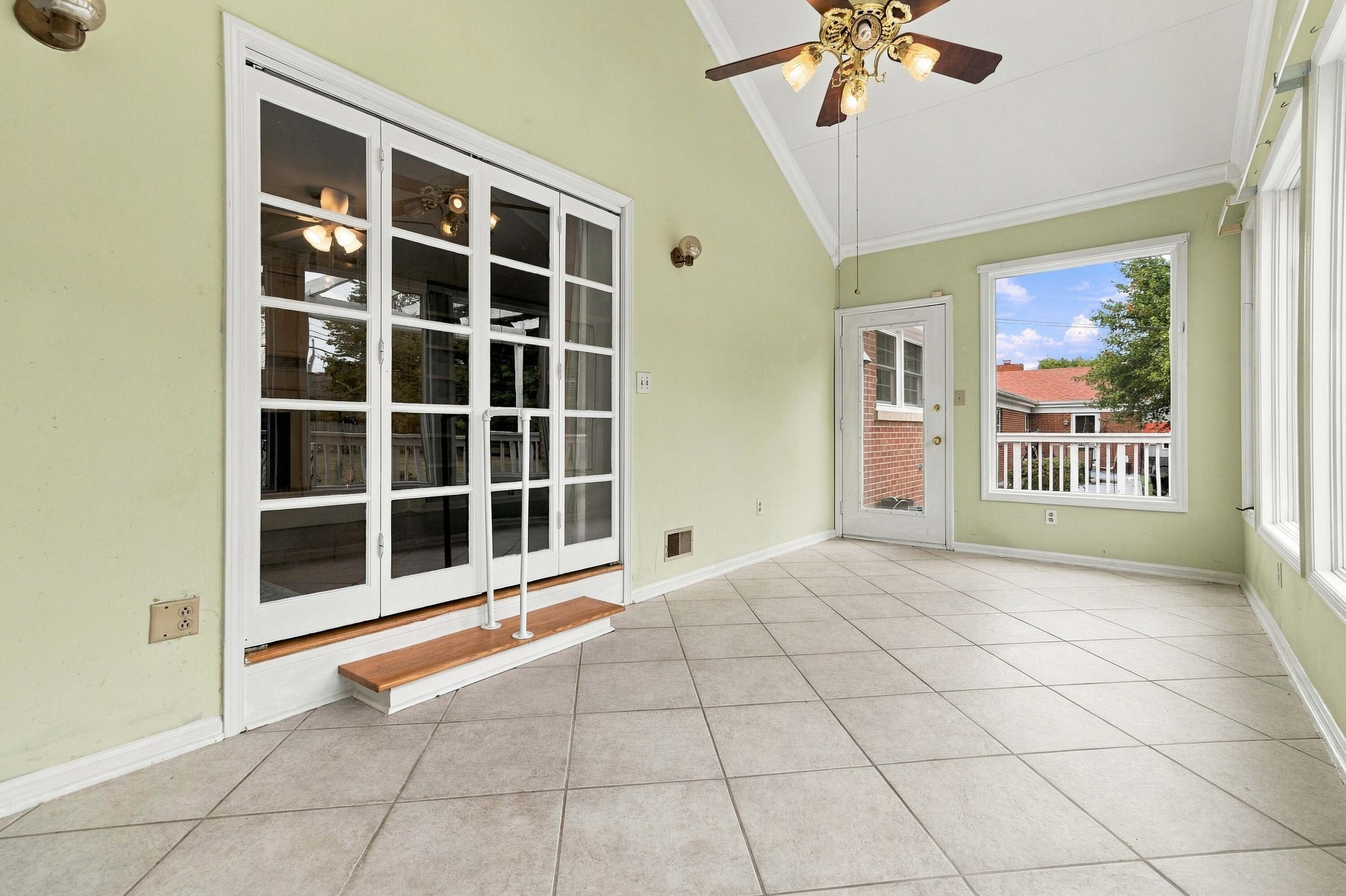 104 N Porter Drive Property Photo 17