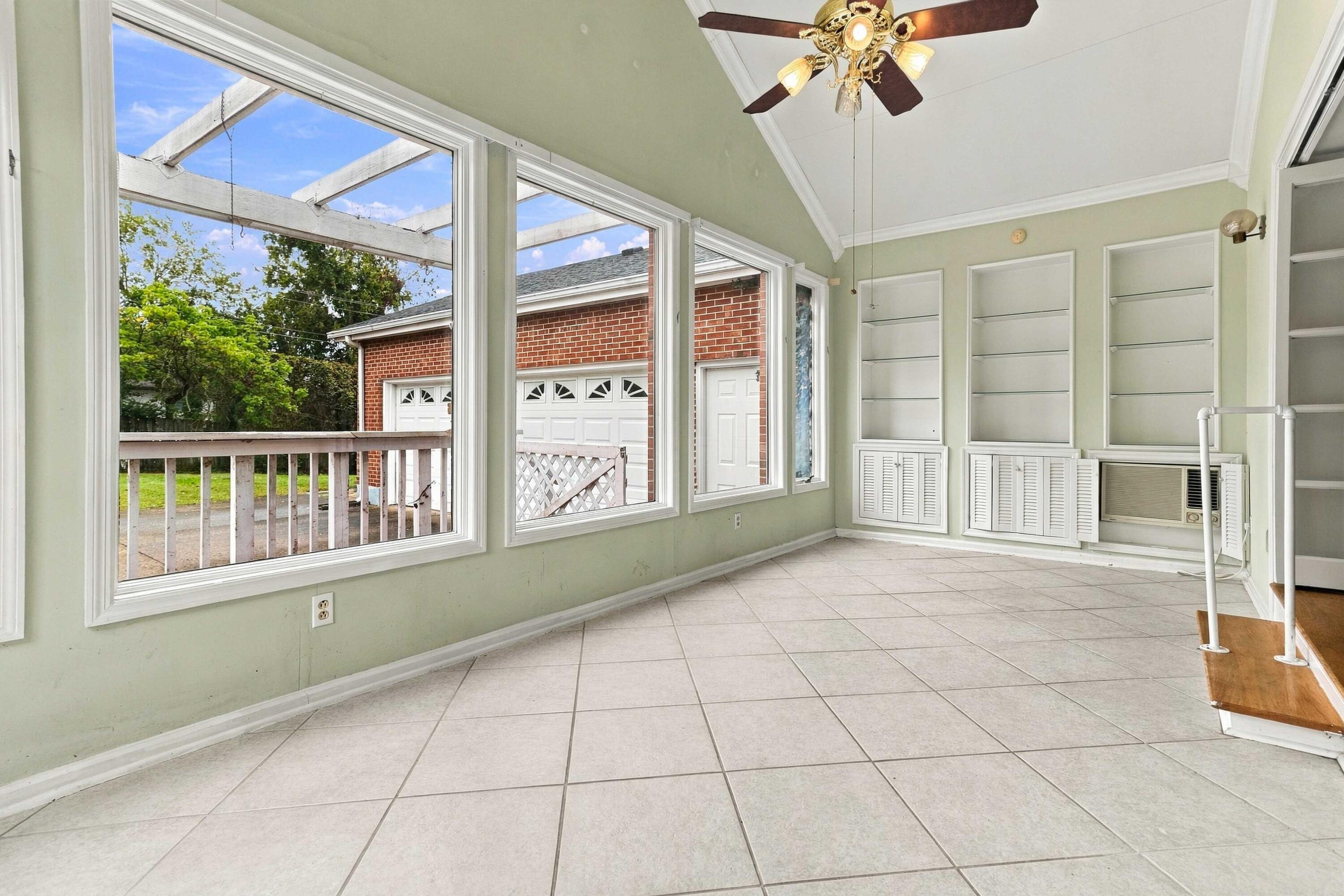 104 N Porter Drive Property Photo 19