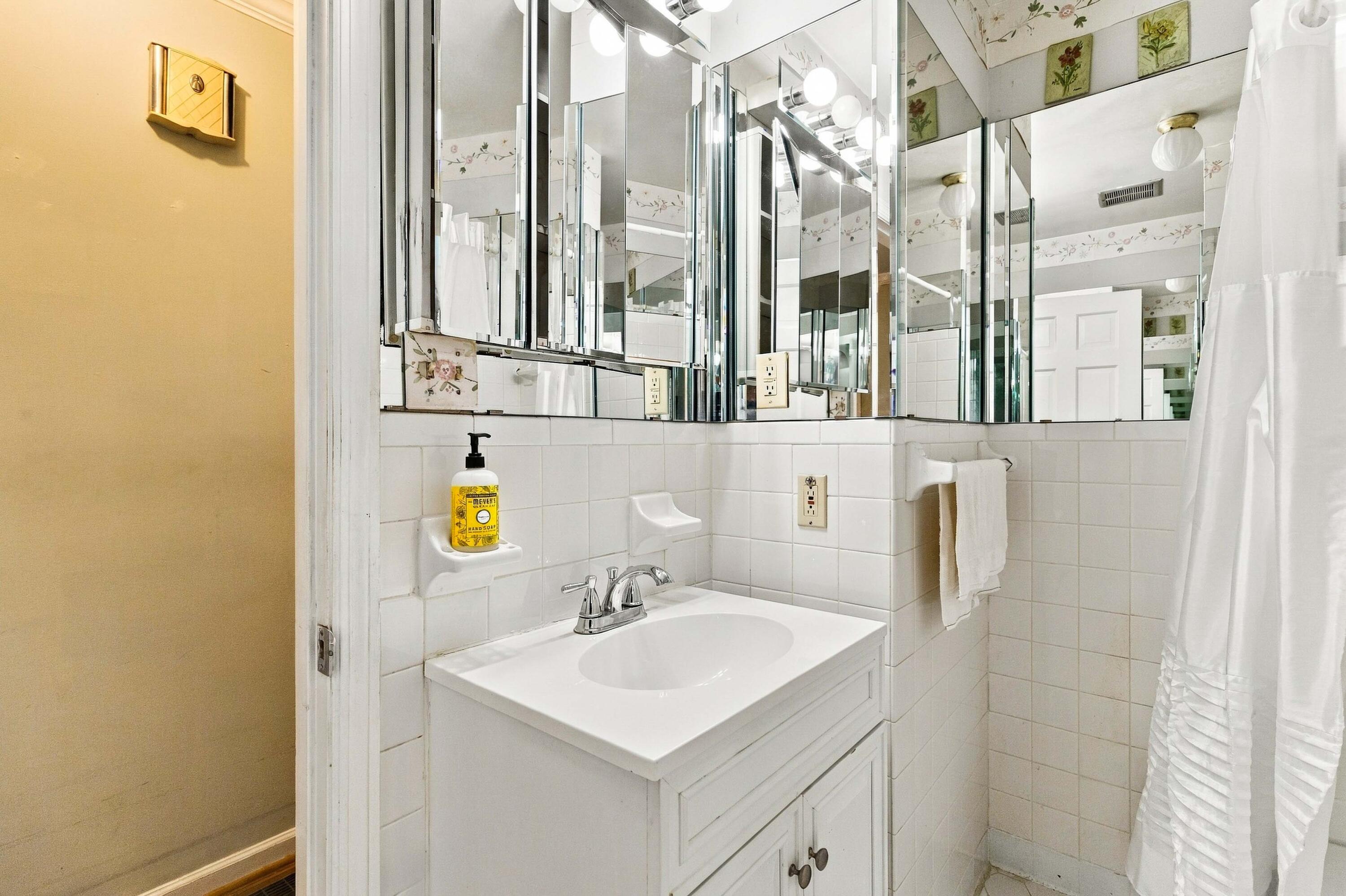 104 N Porter Drive Property Photo 29