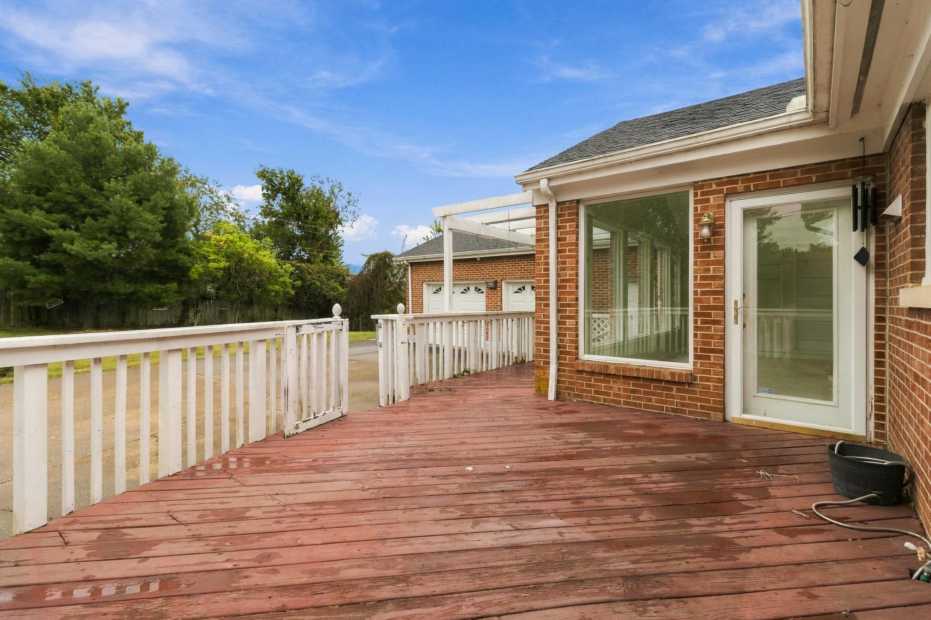 104 N Porter Drive Property Photo 42