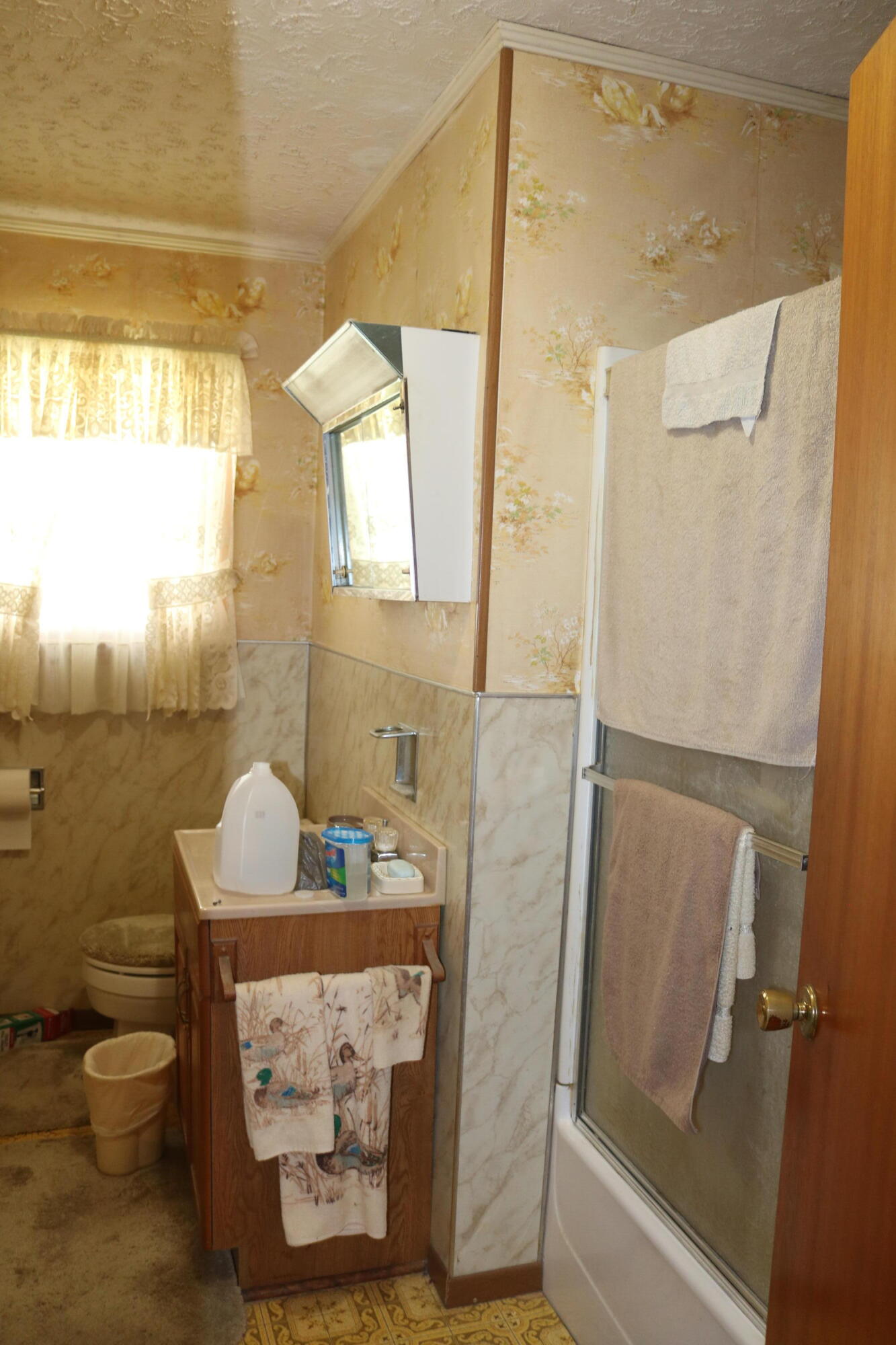 101 Robin Lane Property Photo 12