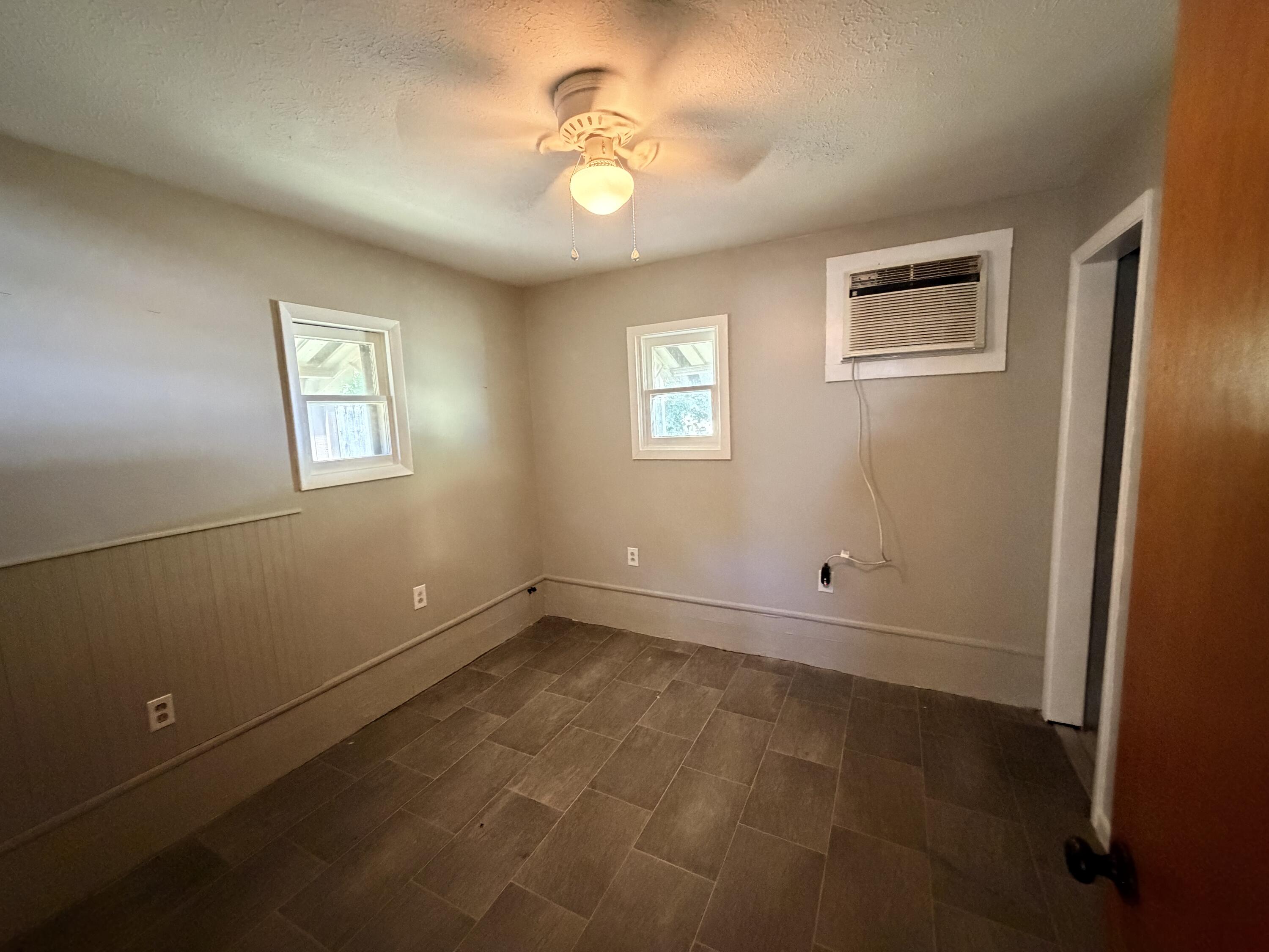 2925 Adams Street Property Photo 5
