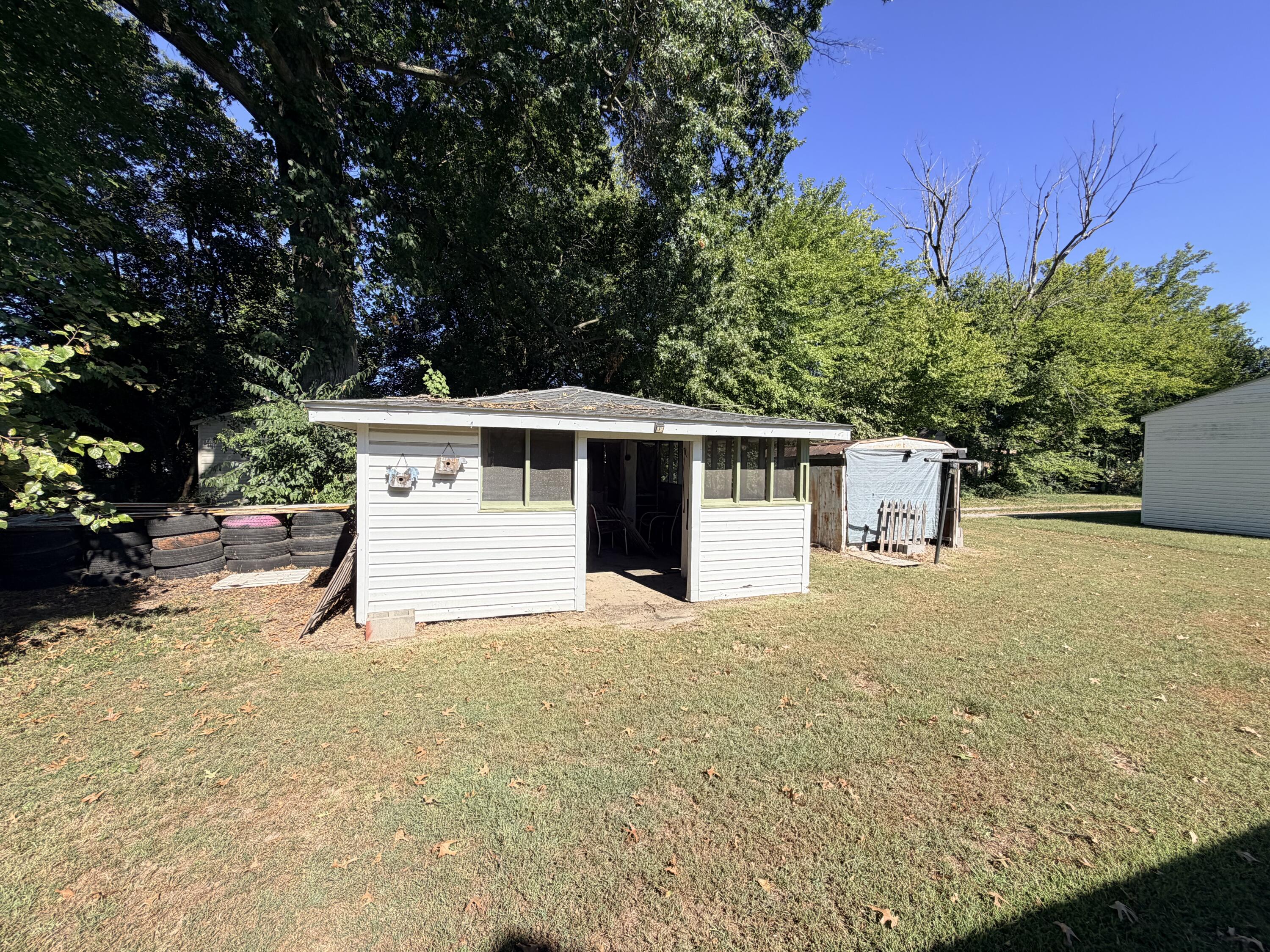 2925 Adams Street Property Photo 11