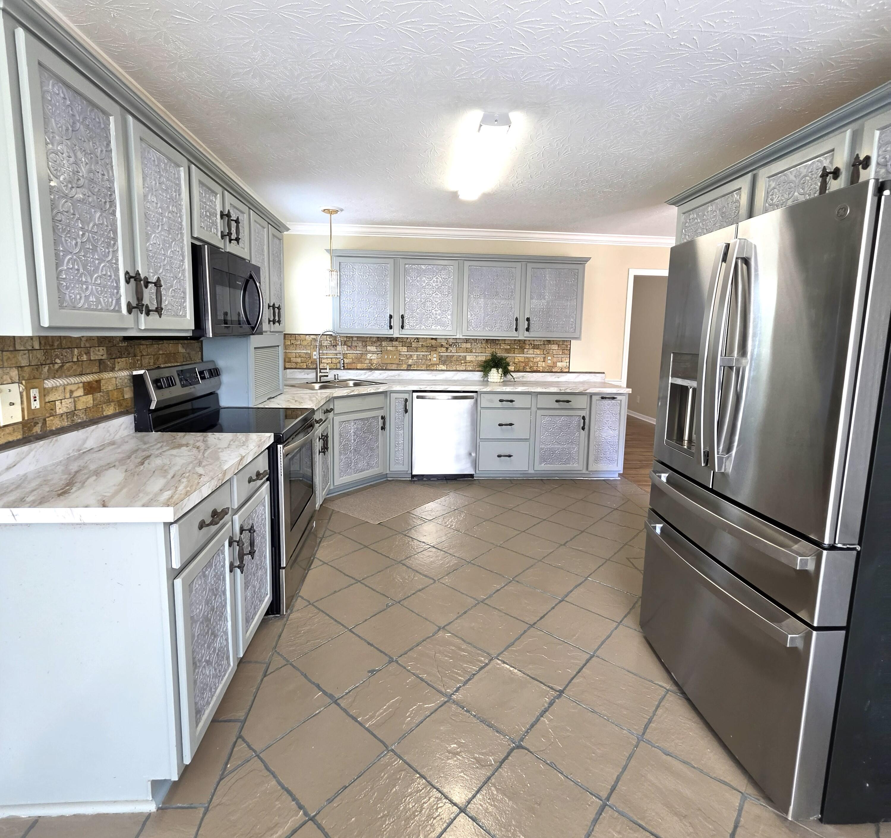 210 Secretariat Street Property Photo 3