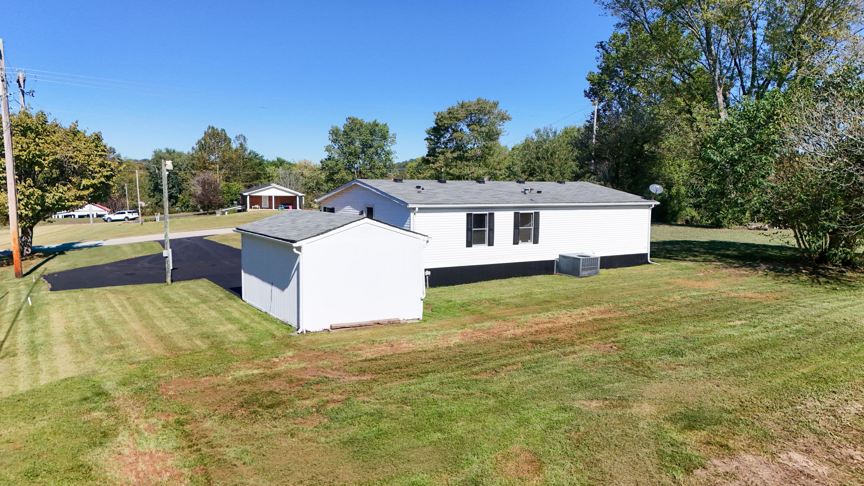 10 Spencer Lane Property Photo 3