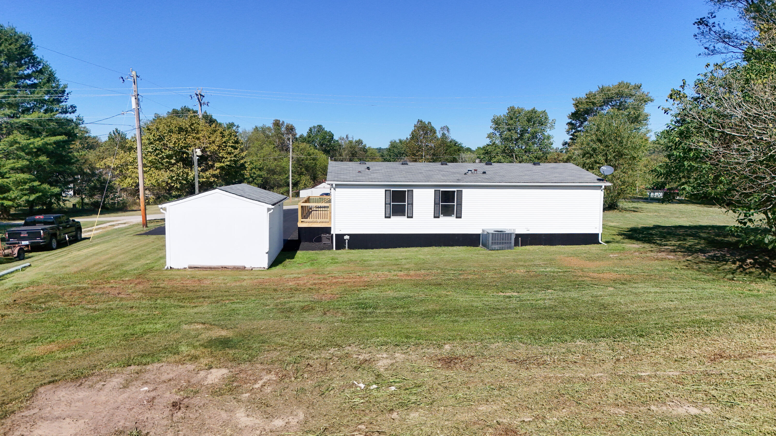 10 Spencer Lane Property Photo 17