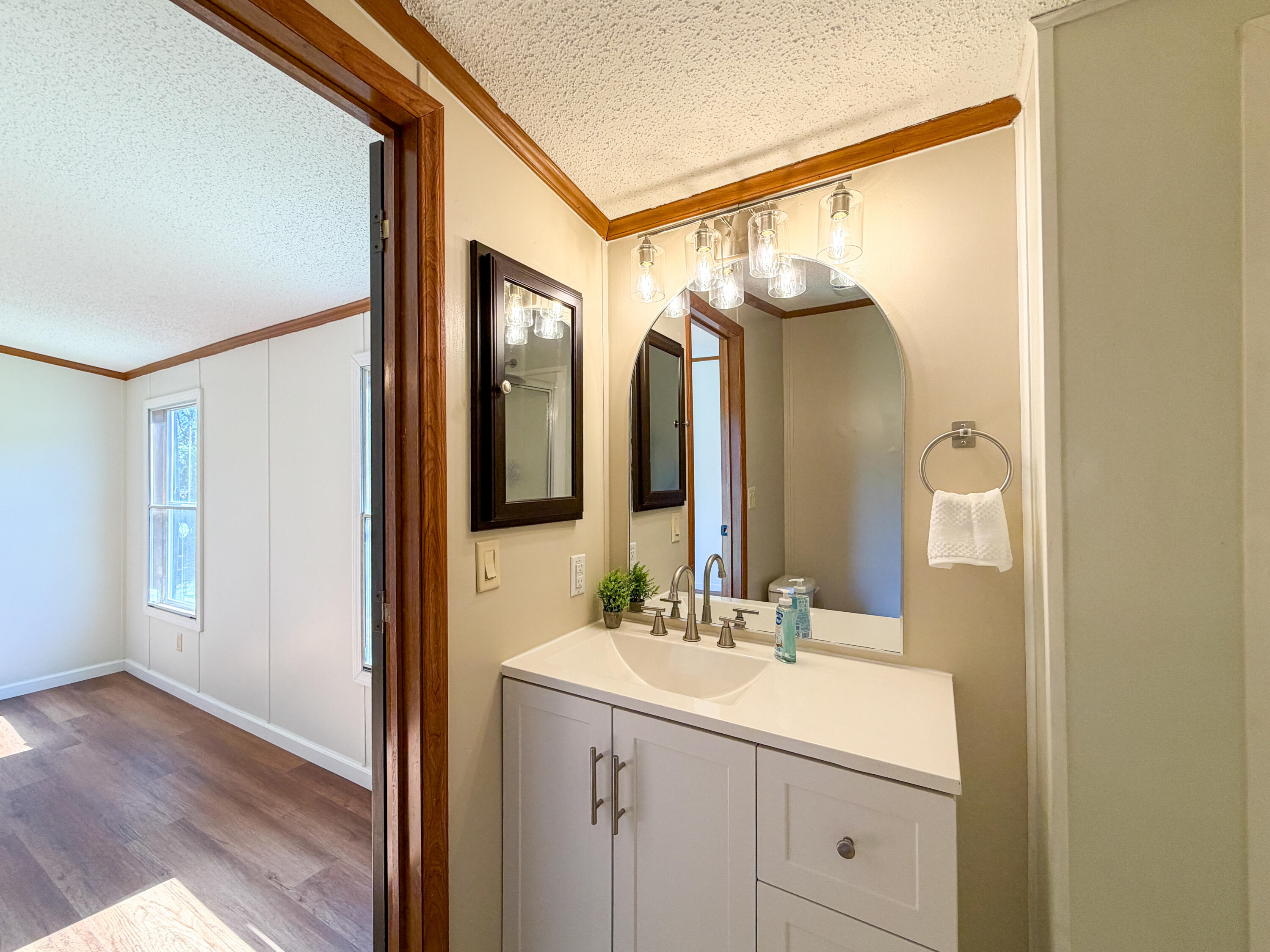 10 Spencer Lane Property Photo 22