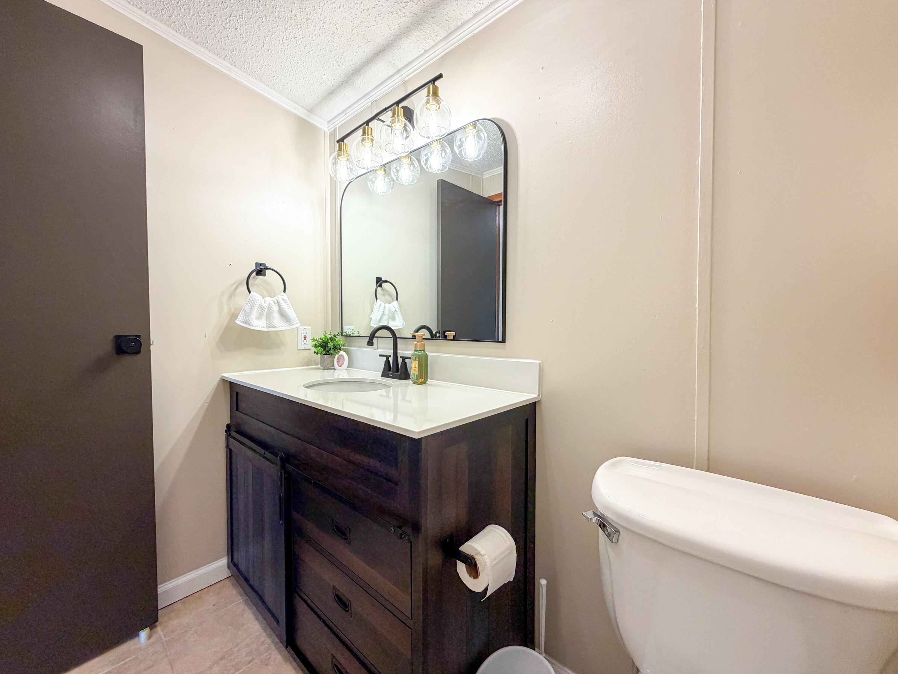 10 Spencer Lane Property Photo 26