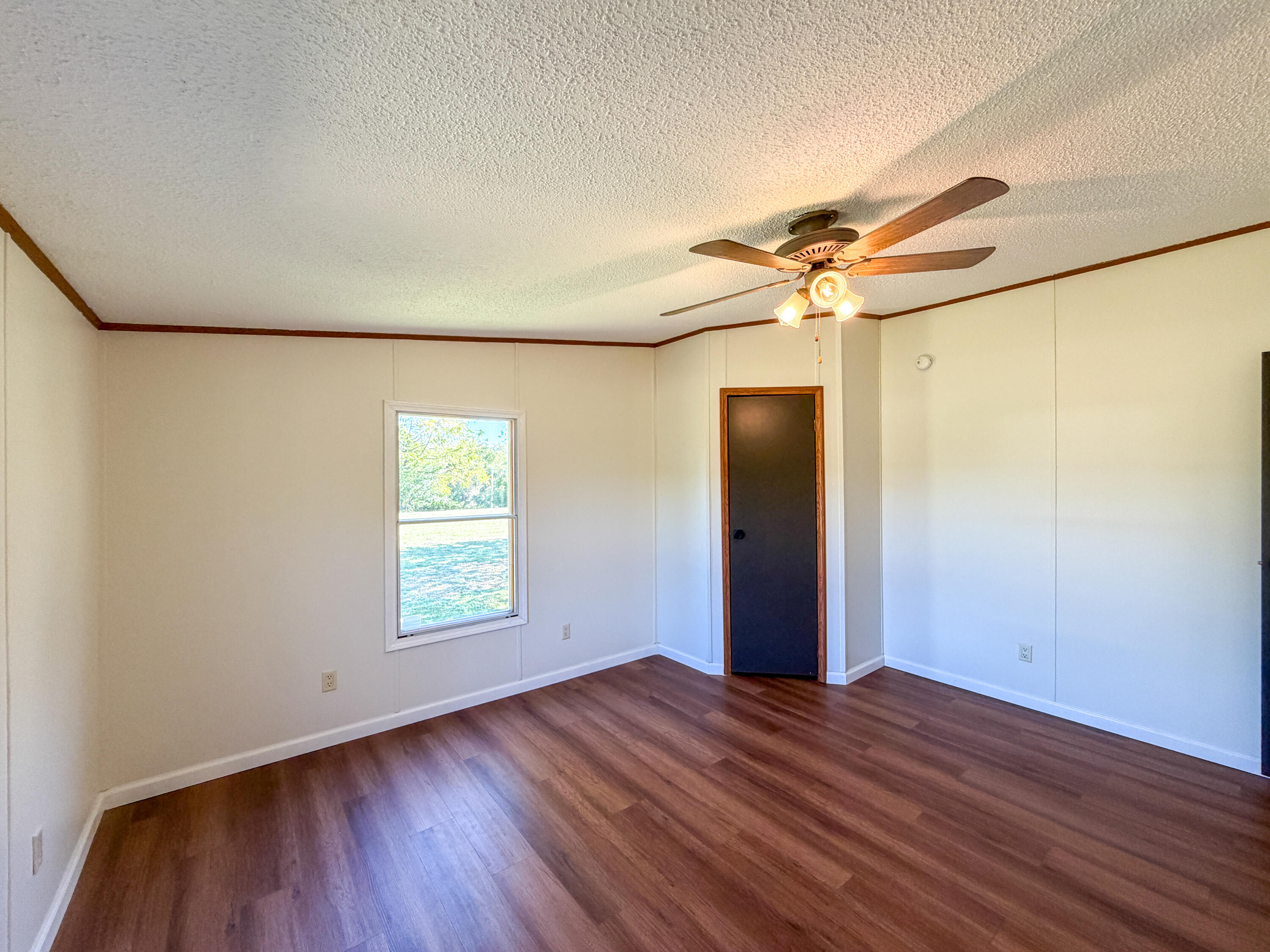 10 Spencer Lane Property Photo 28
