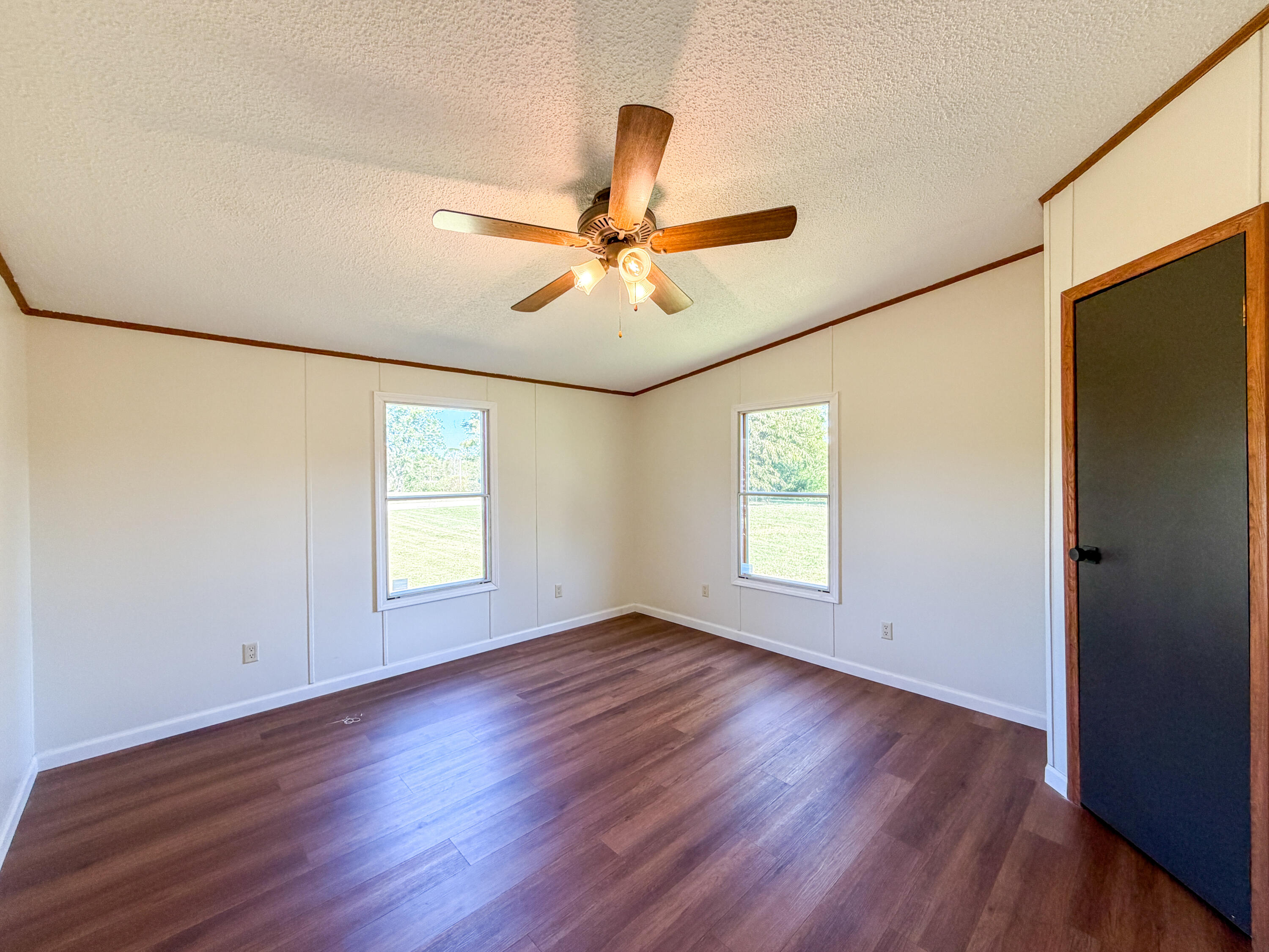 10 Spencer Lane Property Photo 29