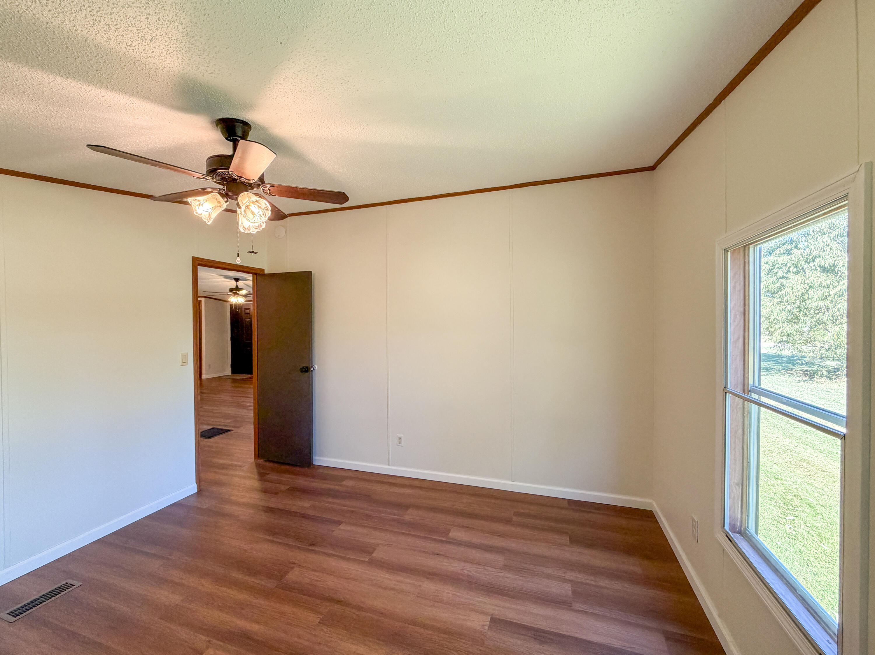 10 Spencer Lane Property Photo 30
