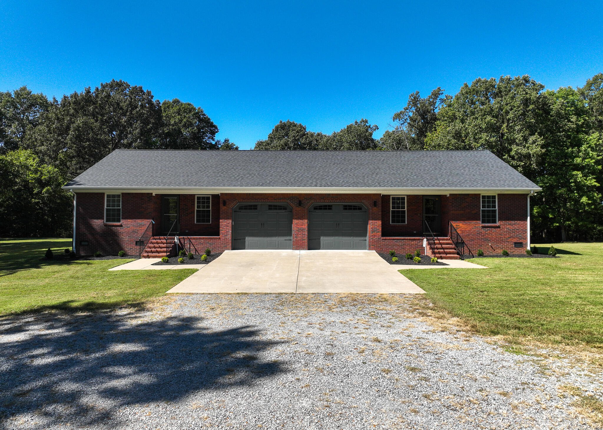 875 Mayfield Metropolis Road Property Photo 1