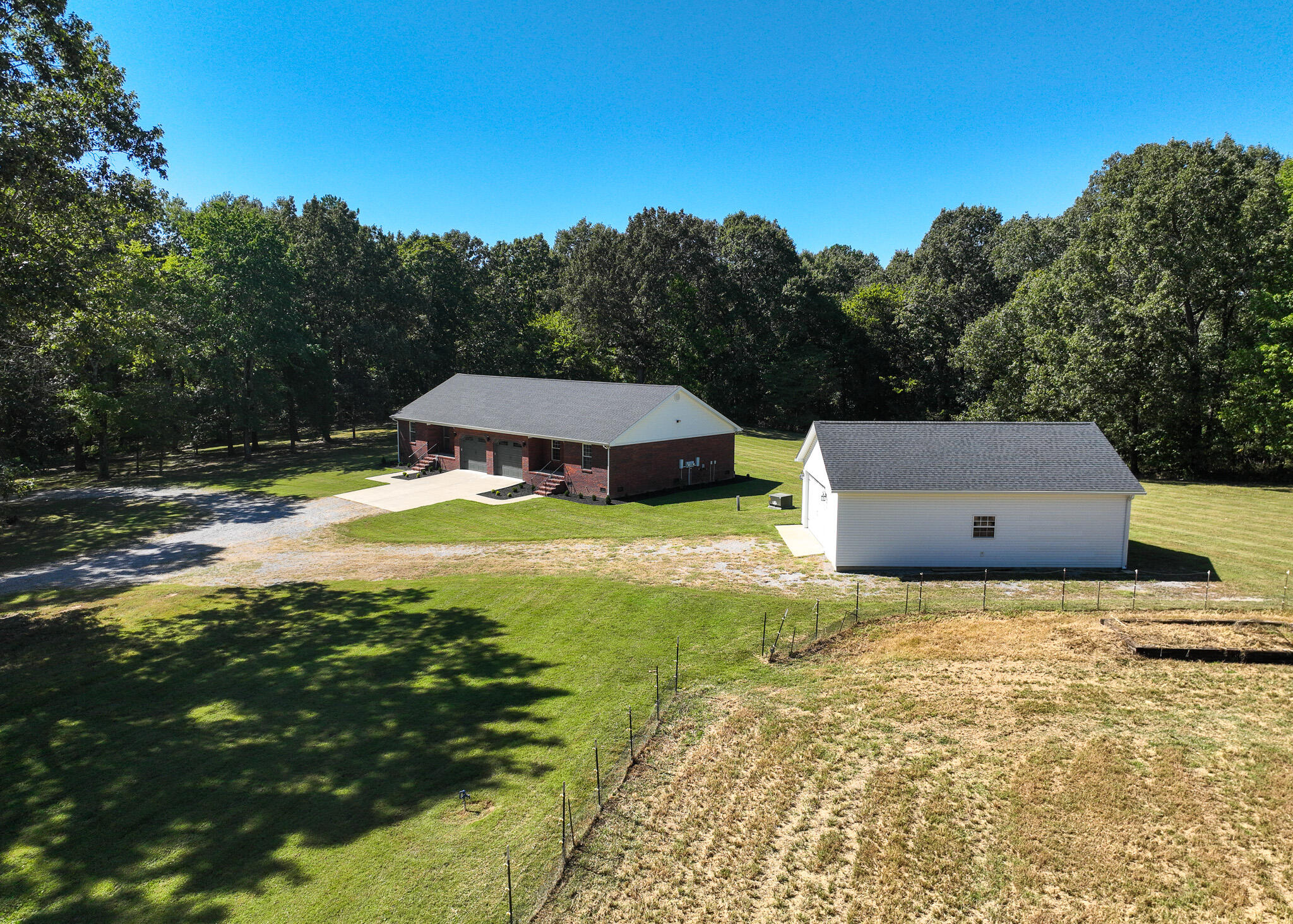 875 Mayfield Metropolis Road Property Photo 8