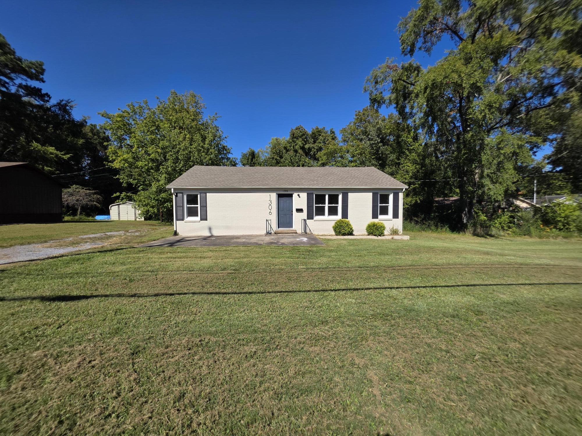 1306 Story Avenue Property Photo 3