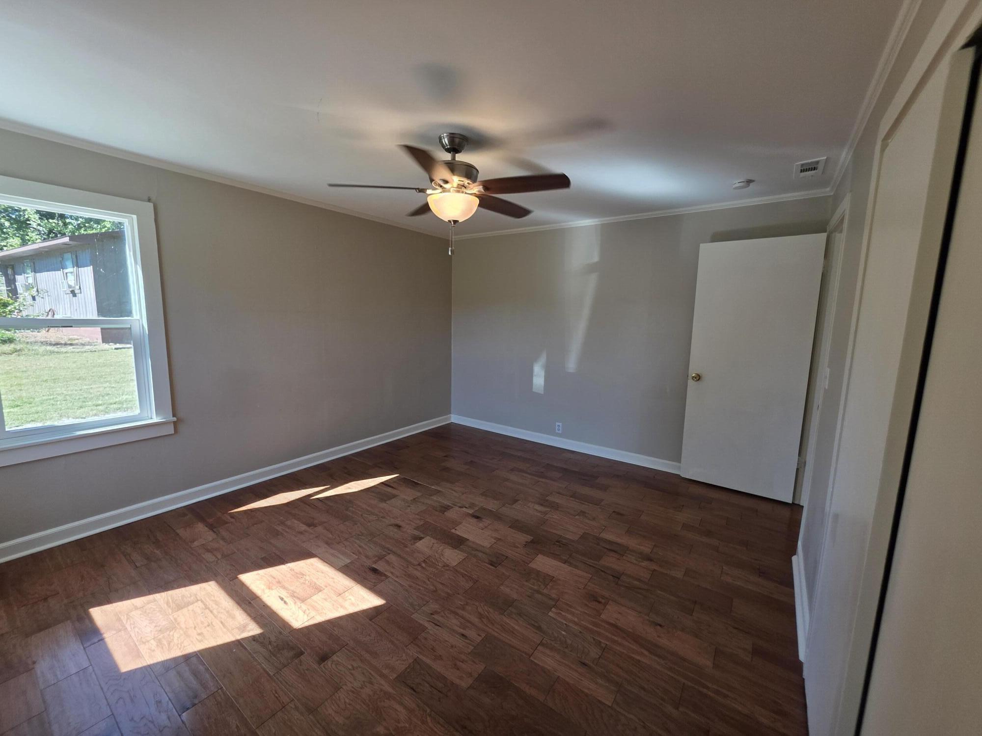 1306 Story Avenue Property Photo 16