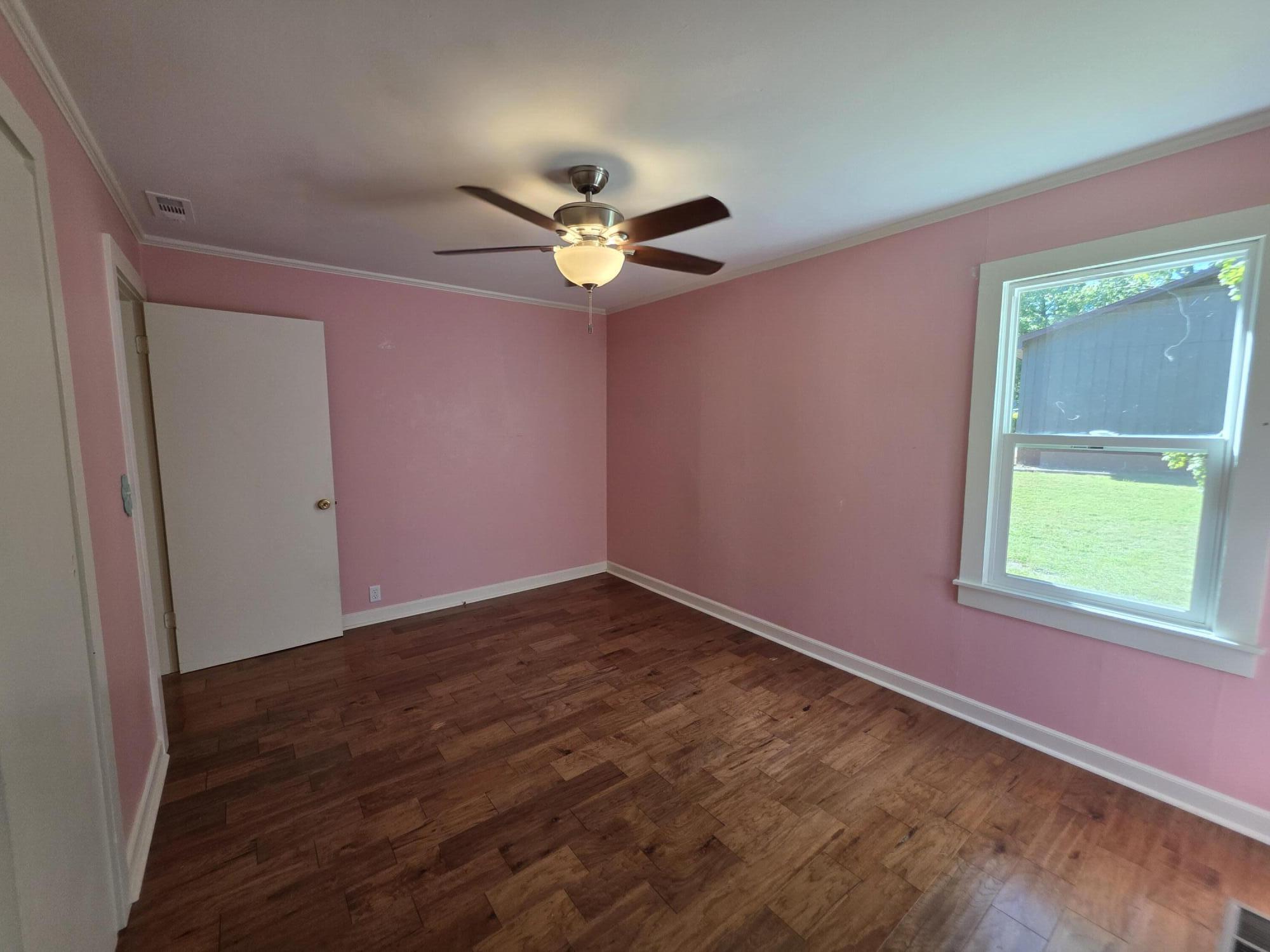 1306 Story Avenue Property Photo 19