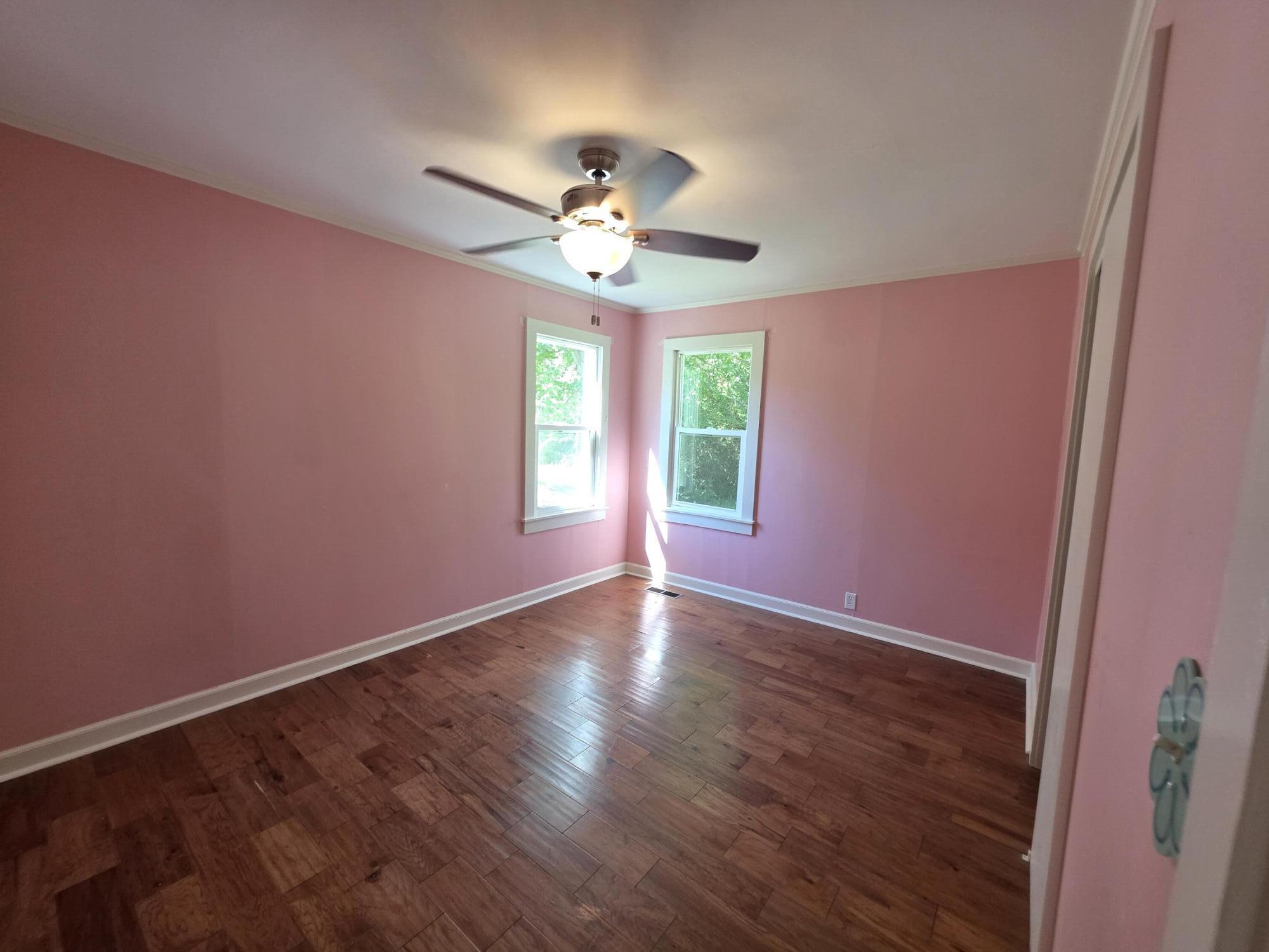 1306 Story Avenue Property Photo 20