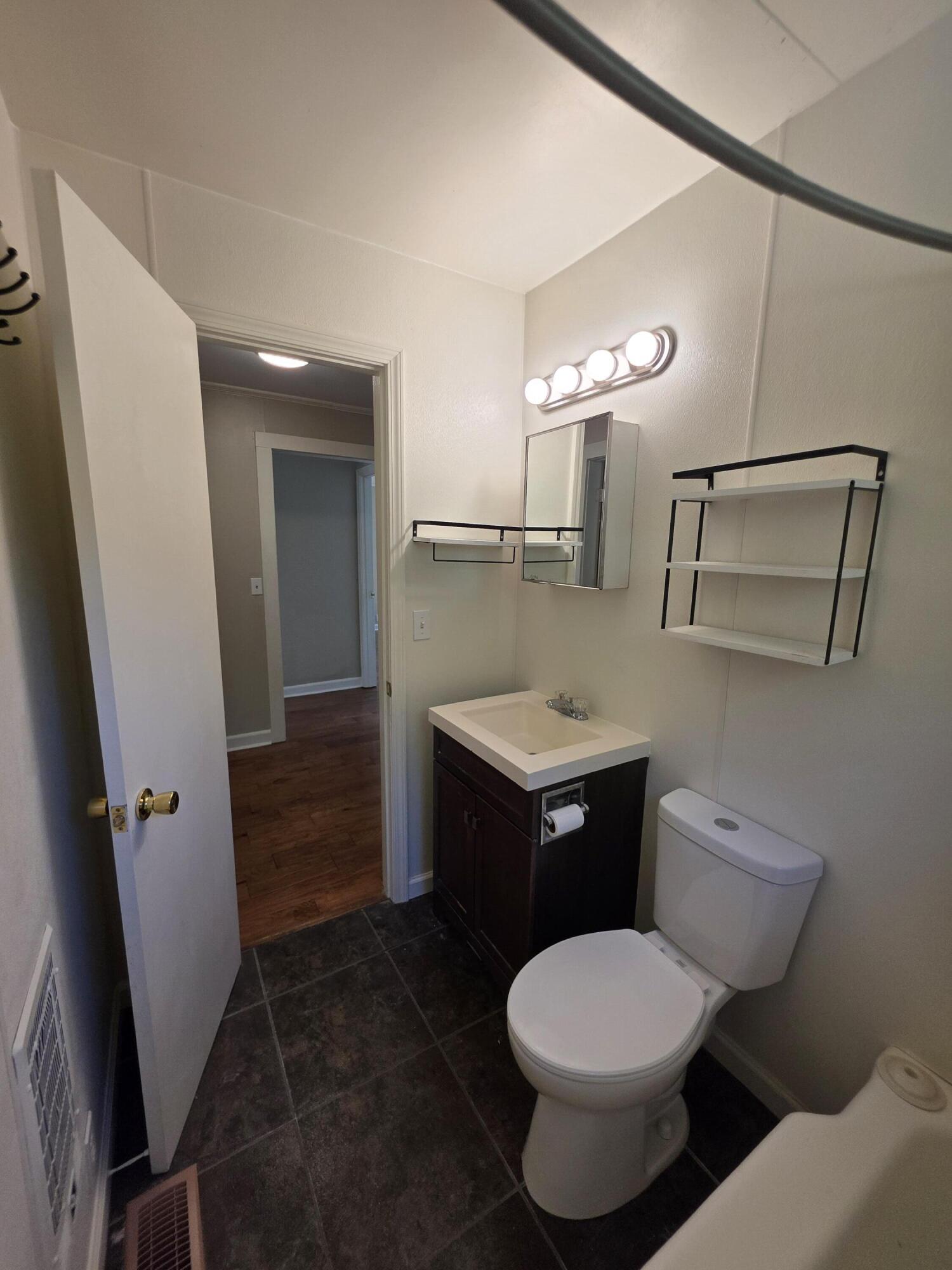 1306 Story Avenue Property Photo 22