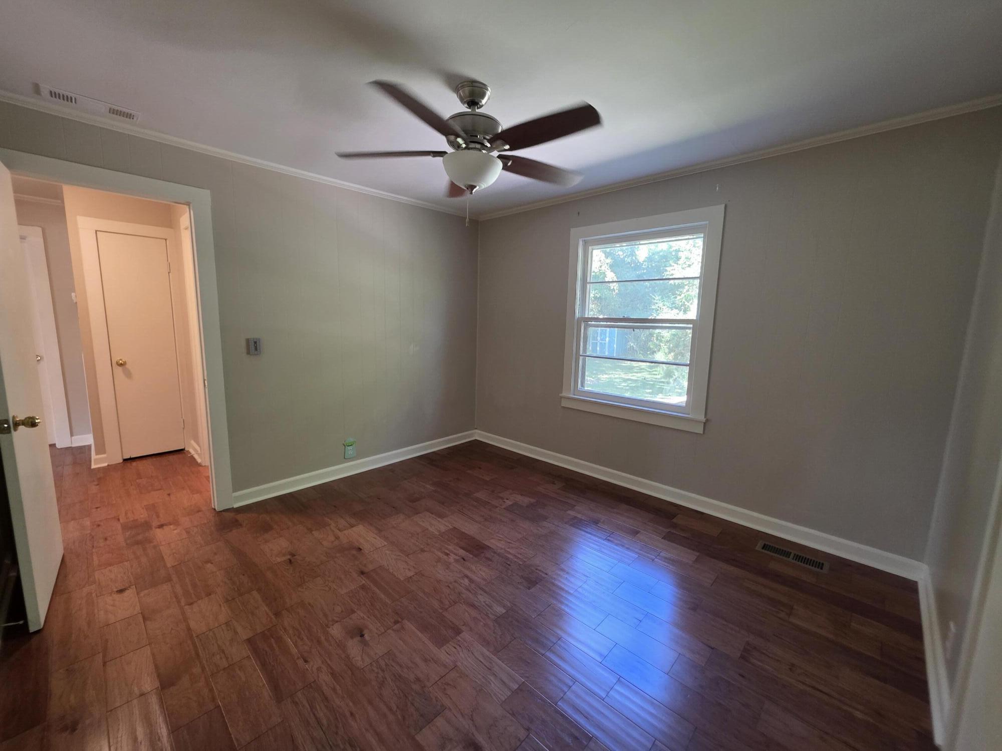 1306 Story Avenue Property Photo 24