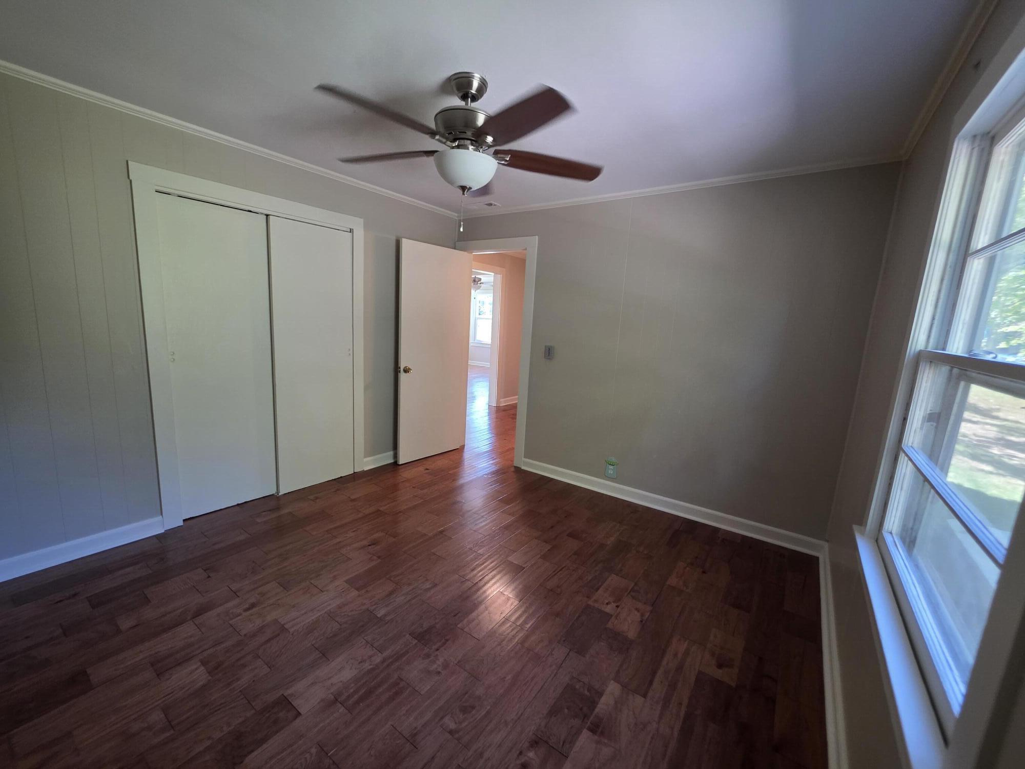 1306 Story Avenue Property Photo 25