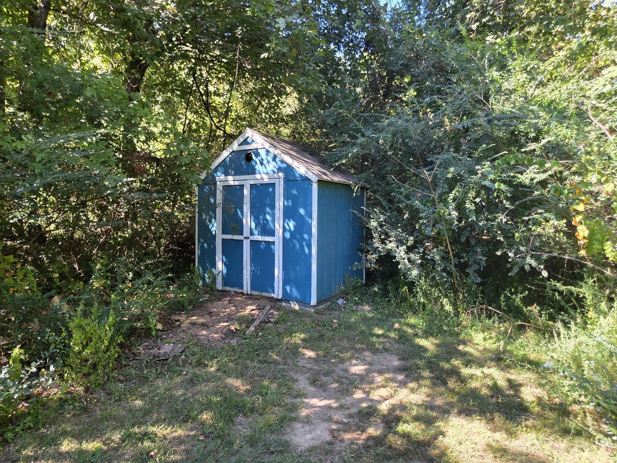 1306 Story Avenue Property Photo 35
