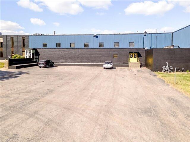 1140 Levee Road Property Photo 9