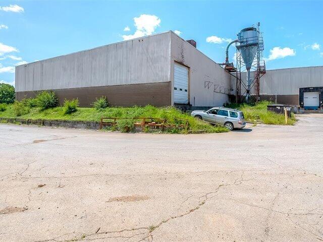 1140 Levee Road Property Photo 18