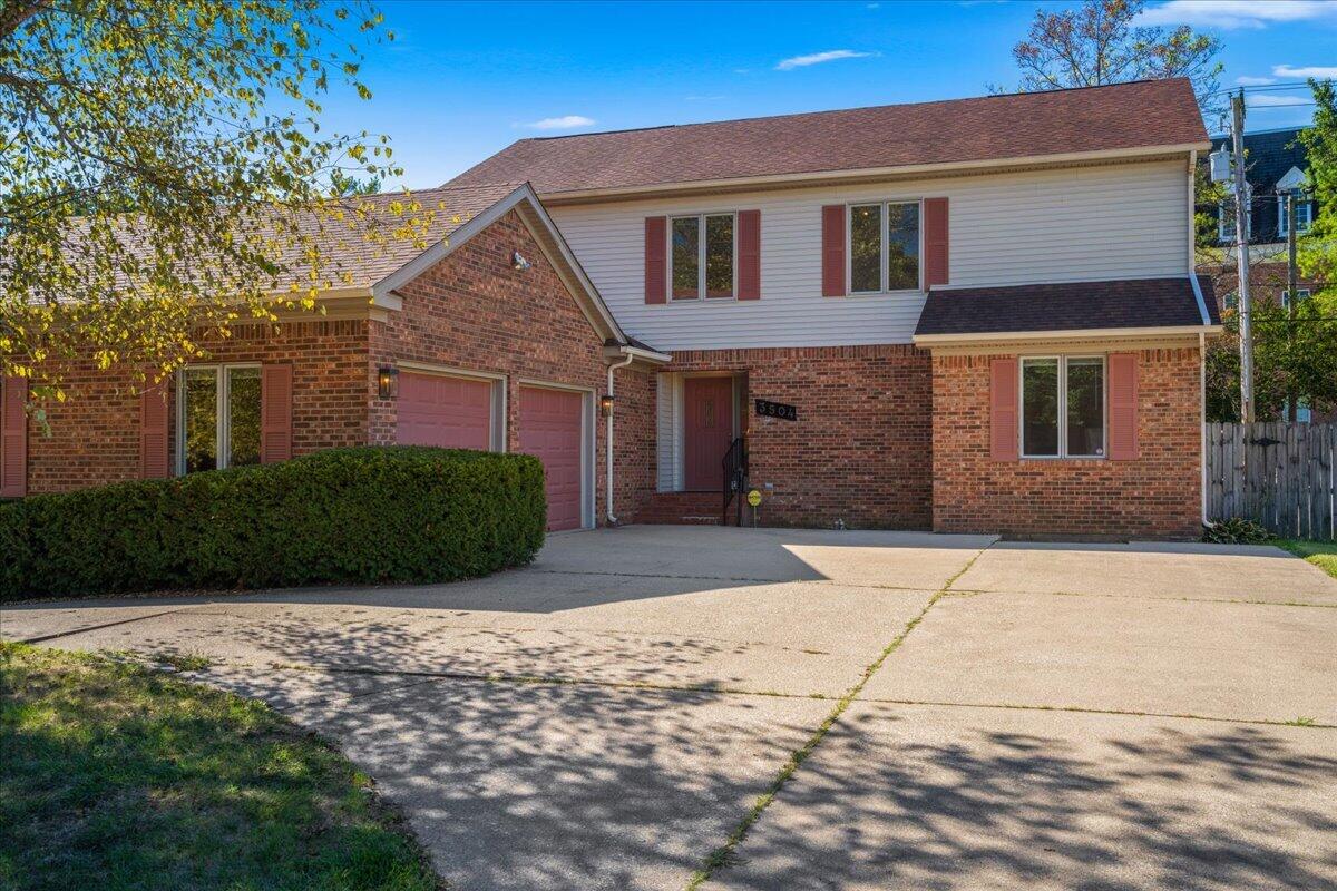 3504 Cheddington Lane Property Photo 3