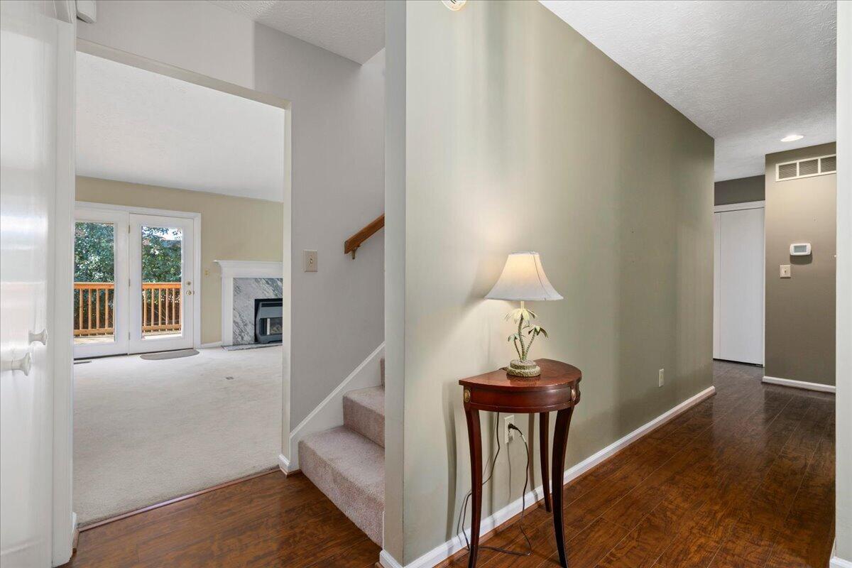 3504 Cheddington Lane Property Photo 8